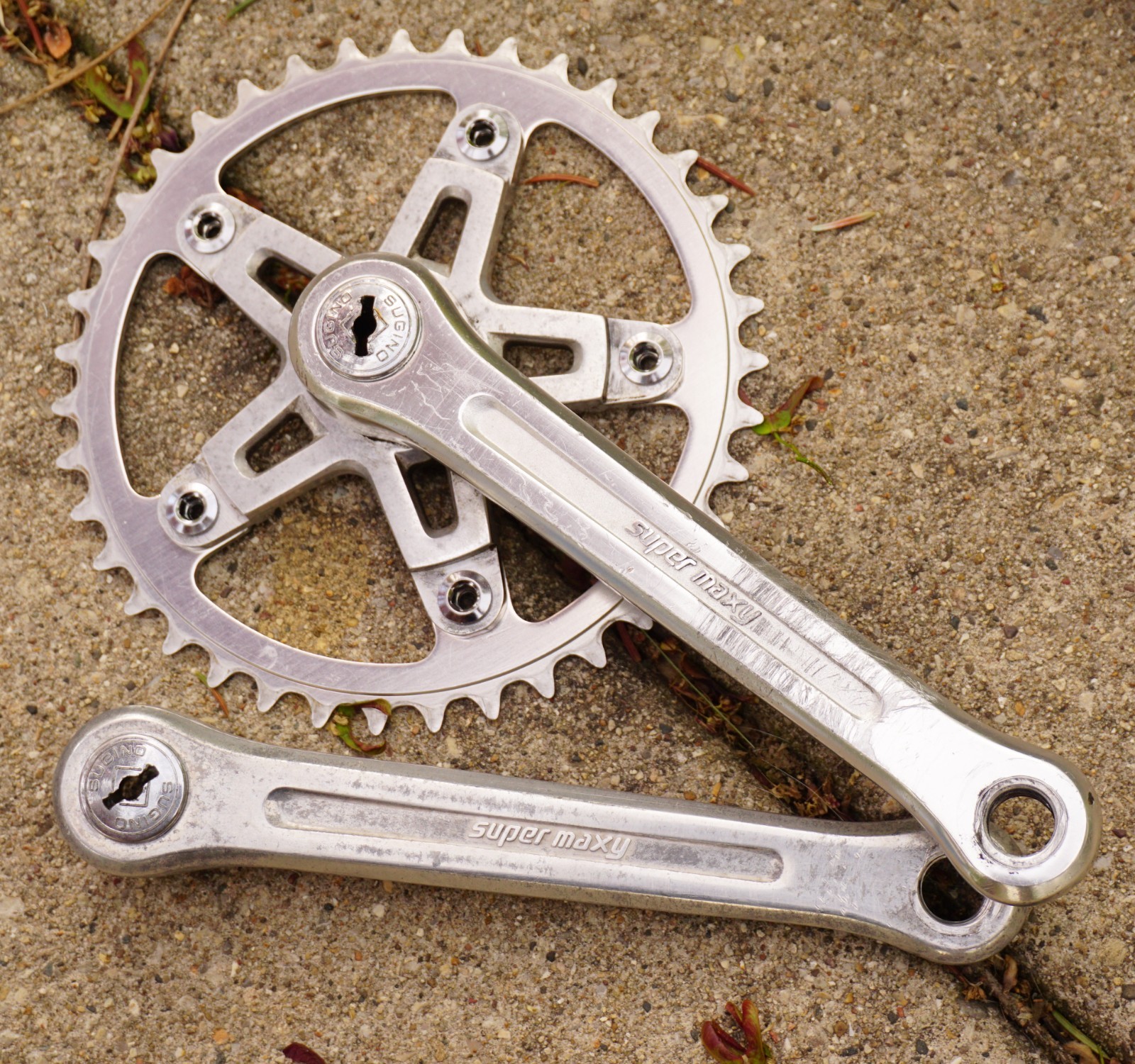 Sugino Super Maxy Crankset 170 Vintage Old School BMX Cranks 39T 1980s Dust Caps