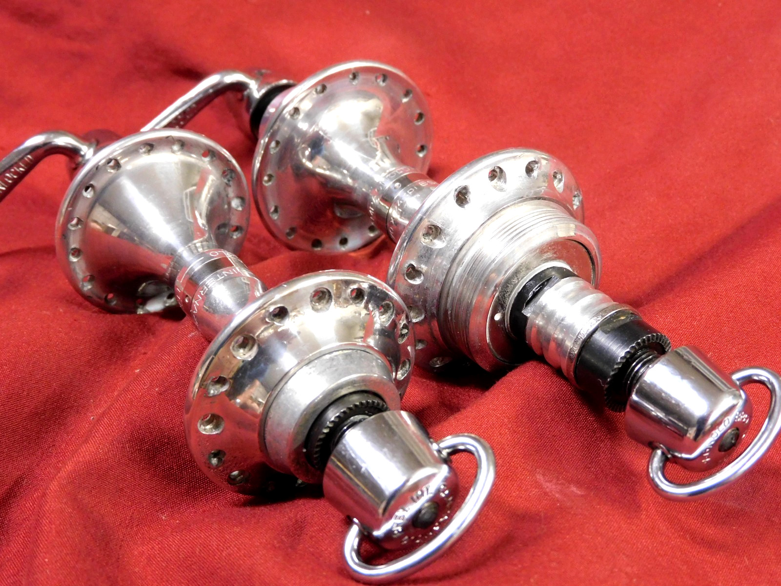 1st Gen 1984/85 Campagnolo 322/101 C-Record Low Flange 32 Hole Hubs & Skewers