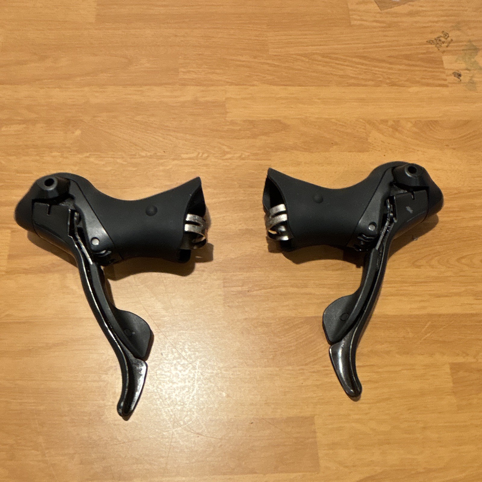 Shimano 105 ST-5700 10-Speed STI drop bar README left shifter does not work