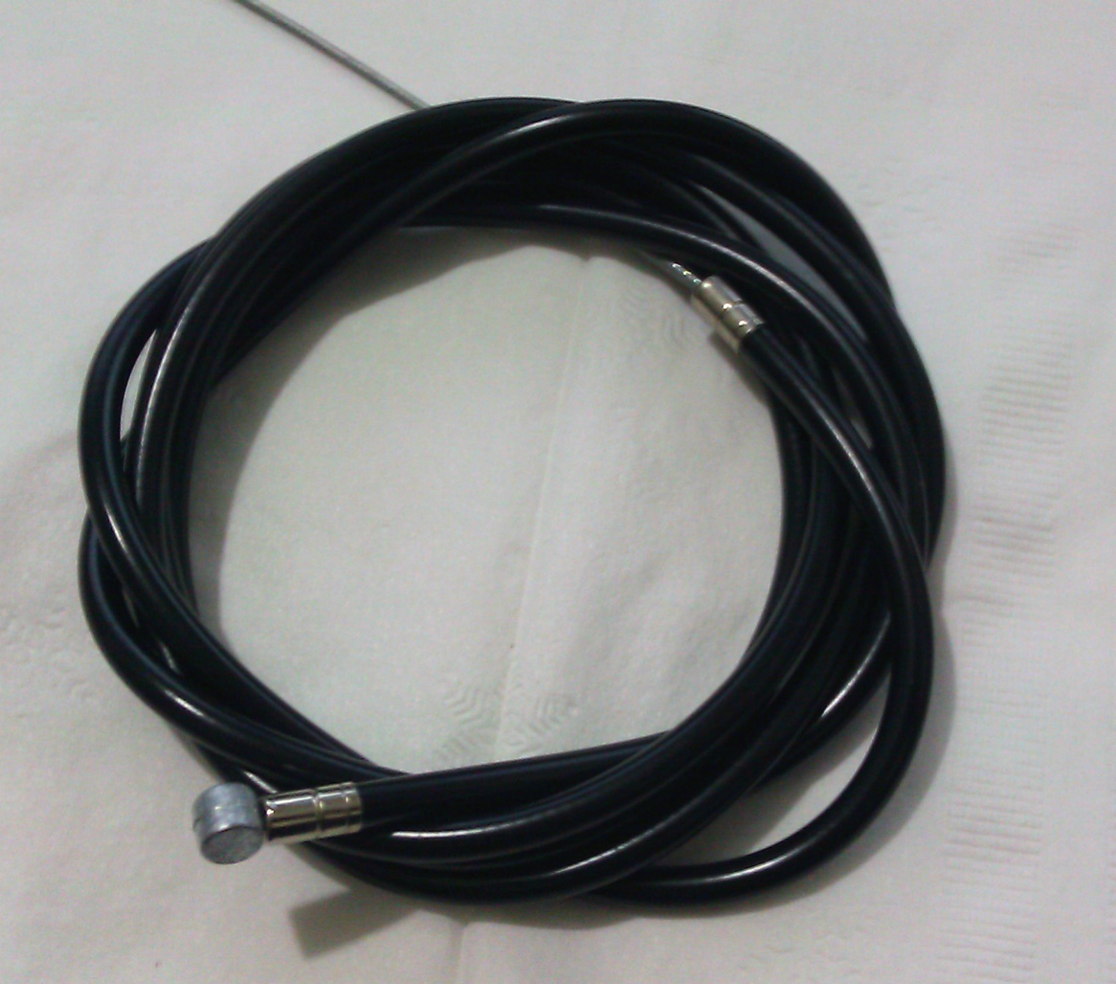 BICYCLE BIKE 1 DOUBLE SHEATH HOUSING 60″ + 1 BRAKE CABLE 68″ BLACK FREE CAPS