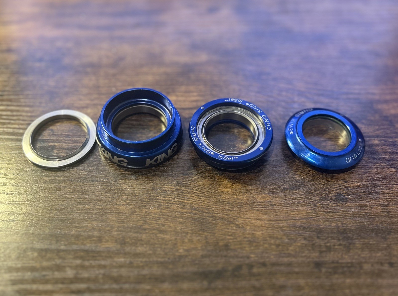 Chris King Inset 8 NoThreadset 1 1/8 to 1 1/4” tapers anodized navy blue headset