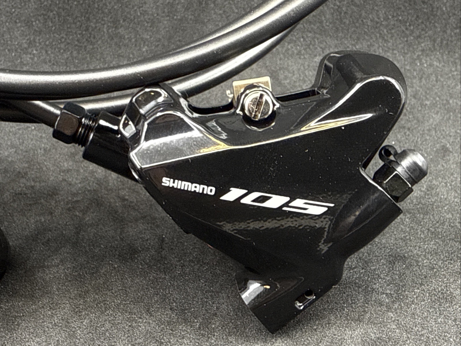 Shimano 105 BR-R7070 Hydraulic Disc Brake Set Front & Rear Flat-Mount & Hoses