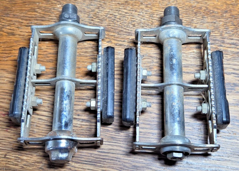 Vintage MKS Bicycle Bike Pedals w/Reflectors 1/2″