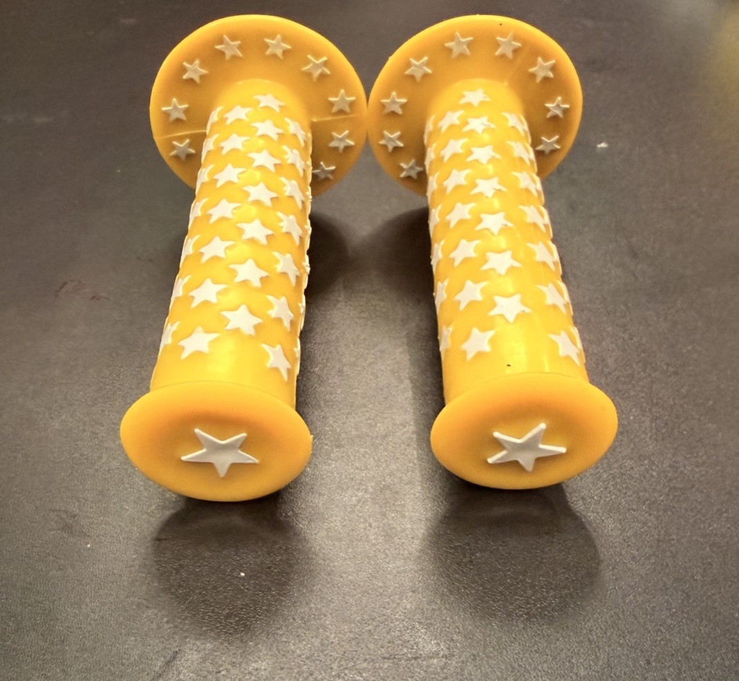 Yellow & White Checkered Star Bicycle/Bmx Handlebar grips 120mm