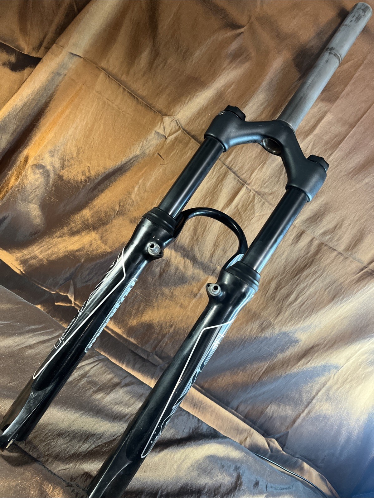 Manitou Elite 100 Black 1-1/8 Threadless Fork 26″ MTB V Brake/Disc 8-1/4” Steer