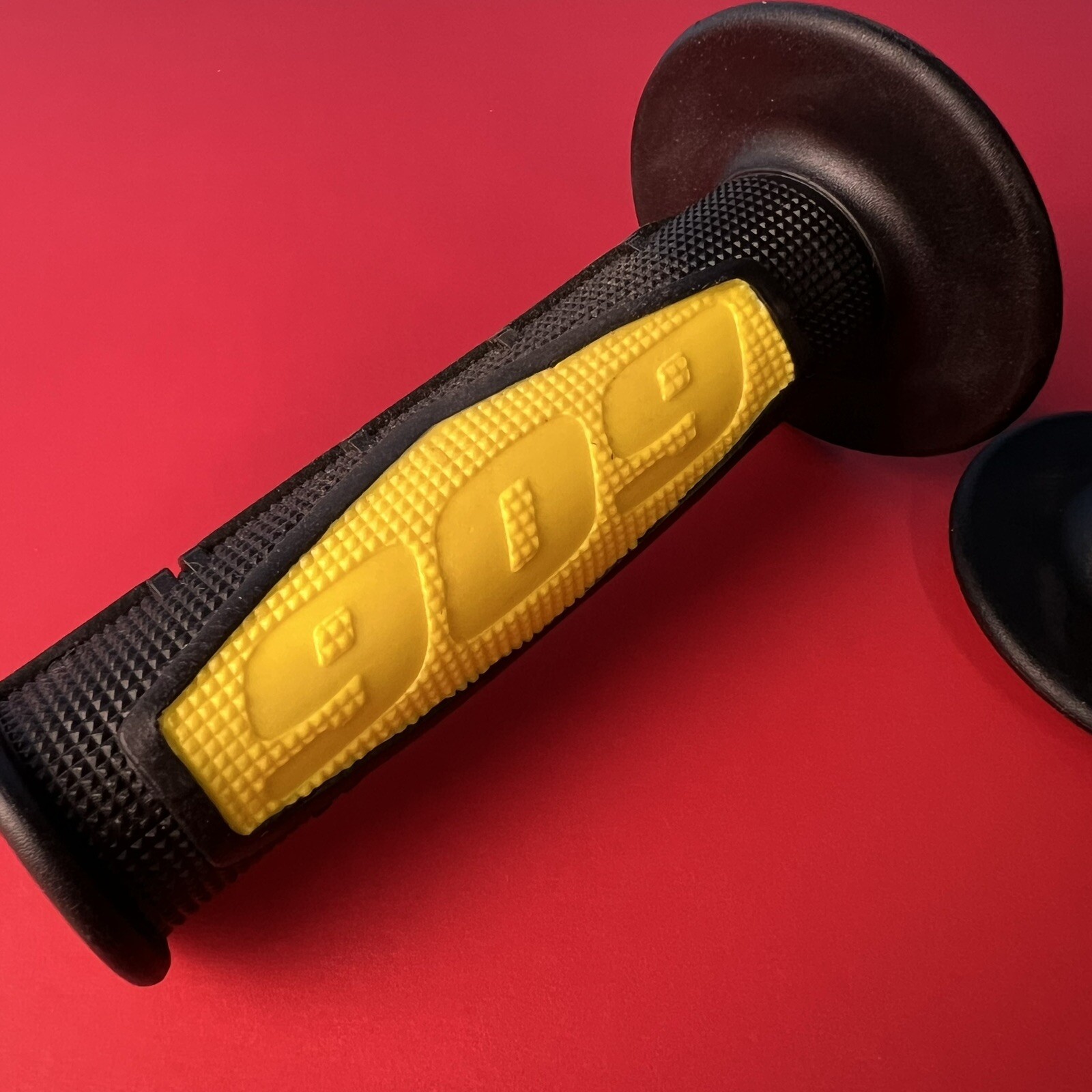 OLD SCHOOL FMF 909 BMX GRIPS VELOCITY BLACK / YELLOW VINTAGE NOS