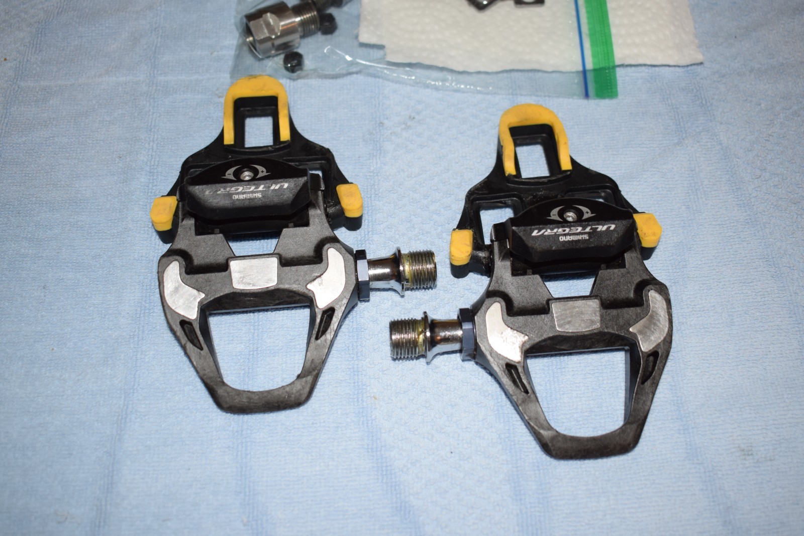 Shimano Ultegra PD-R8000 SPD Clipless Pedals with Cleats and Pedal Spacers