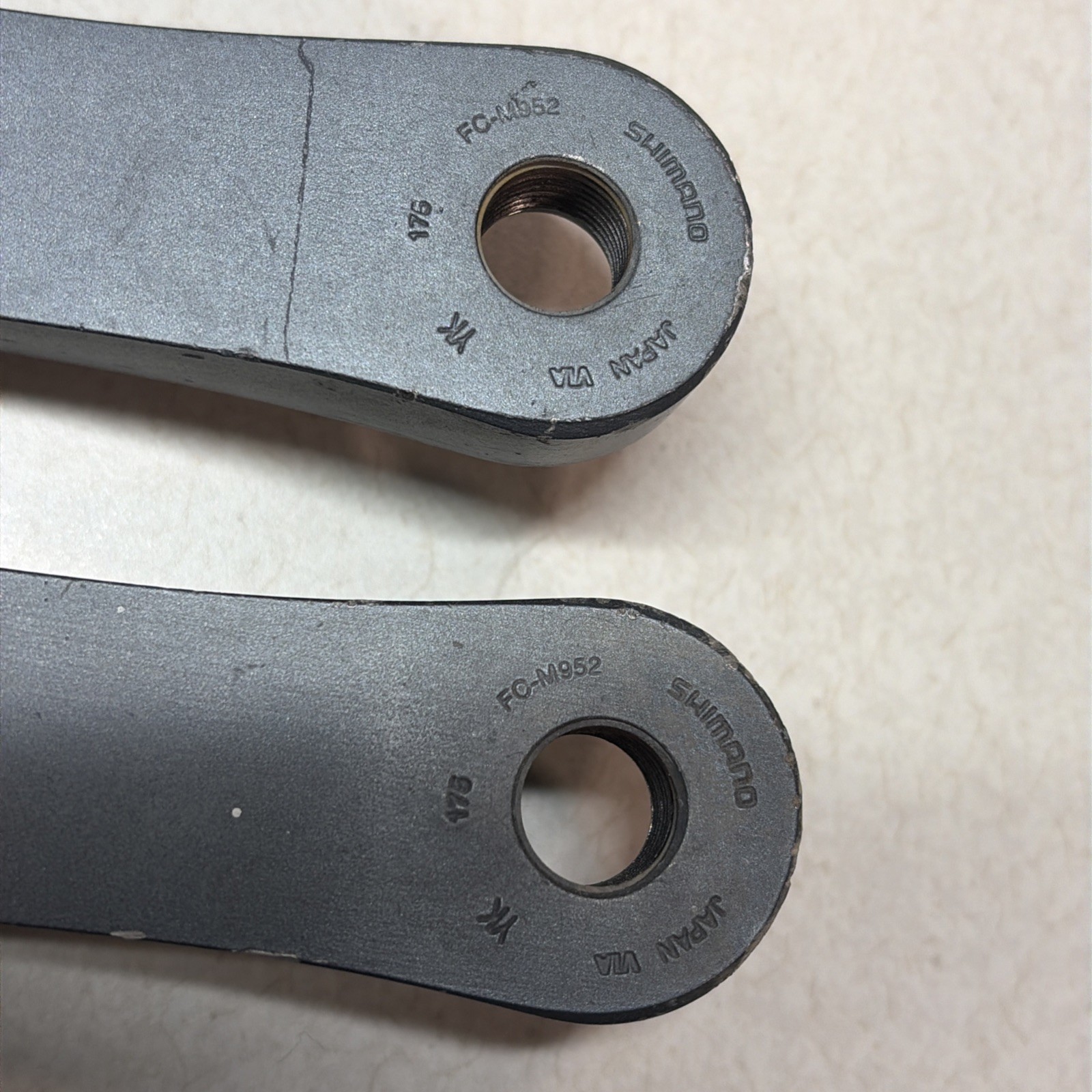 Shimano XTR FC-M952 Crank Arms 175mm arms with lock ring, NO chainrings.
