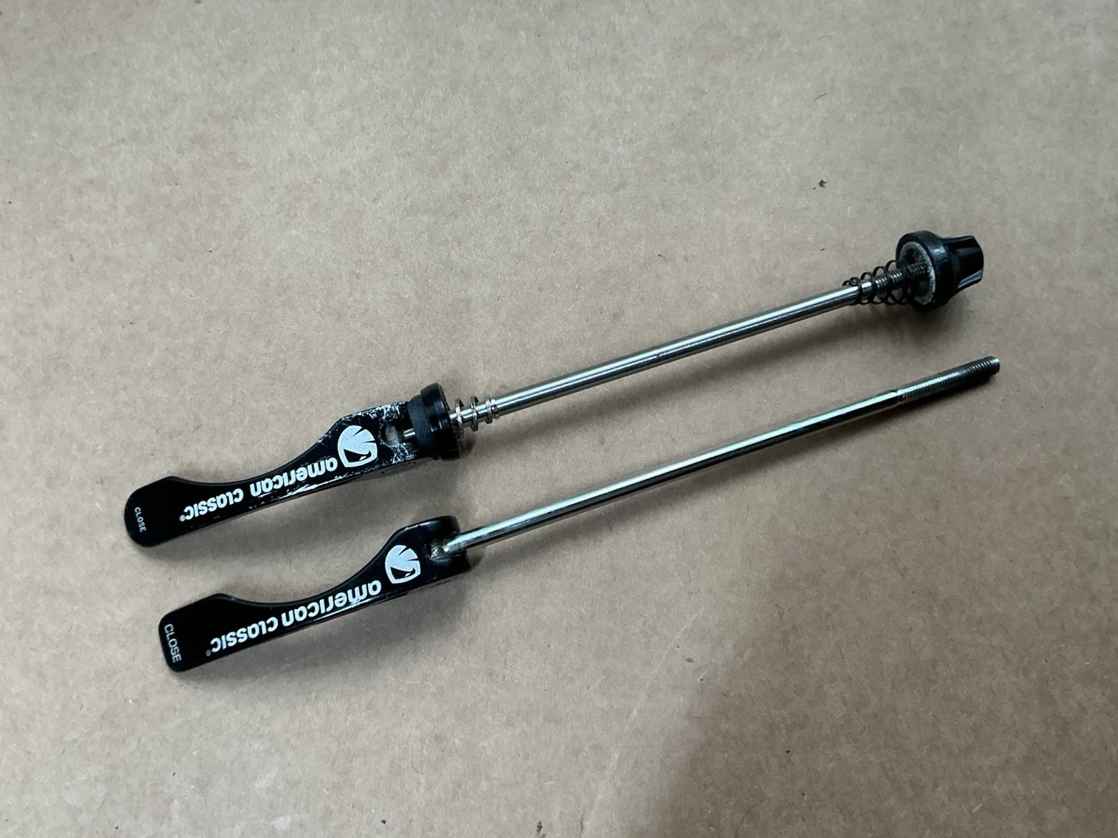 American Classic Titanium Front Quick-Release Skewer +Extra Road/MTB