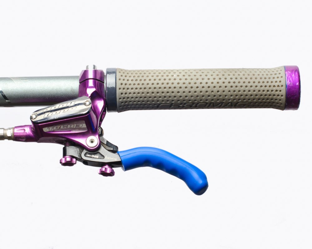 MILES WIDE STICKY FINGERS – SOFT GRIP BIKE BRAKE LEVER COVERS V2 (2PK) – BLUE