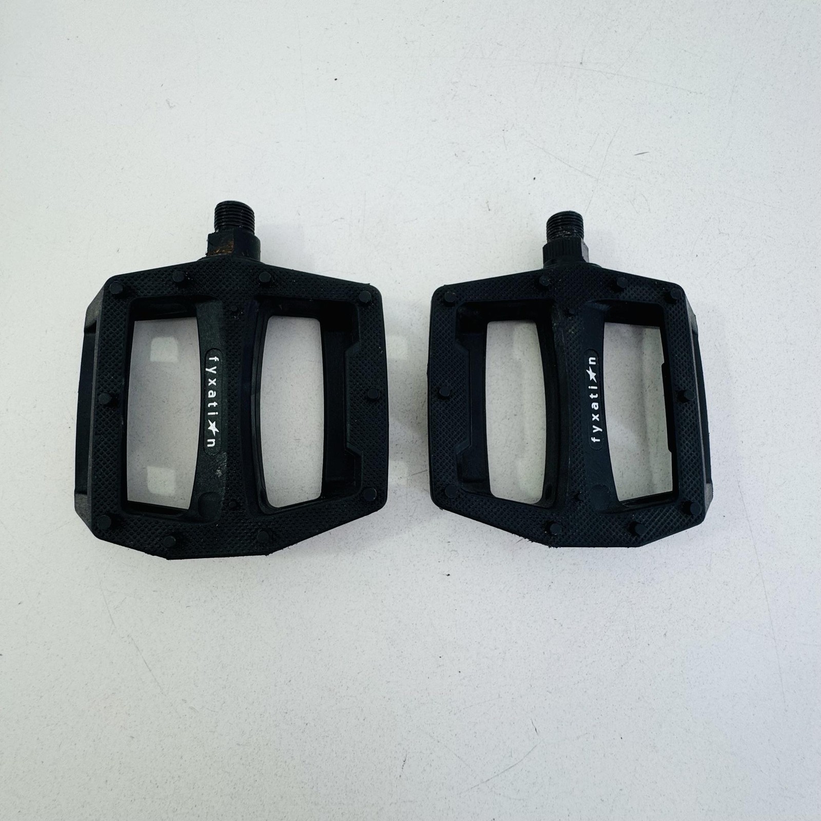 Vintage Fyxation Platform Bike Pedals 9/16″ Pair Black Plastic MTB BMX A56