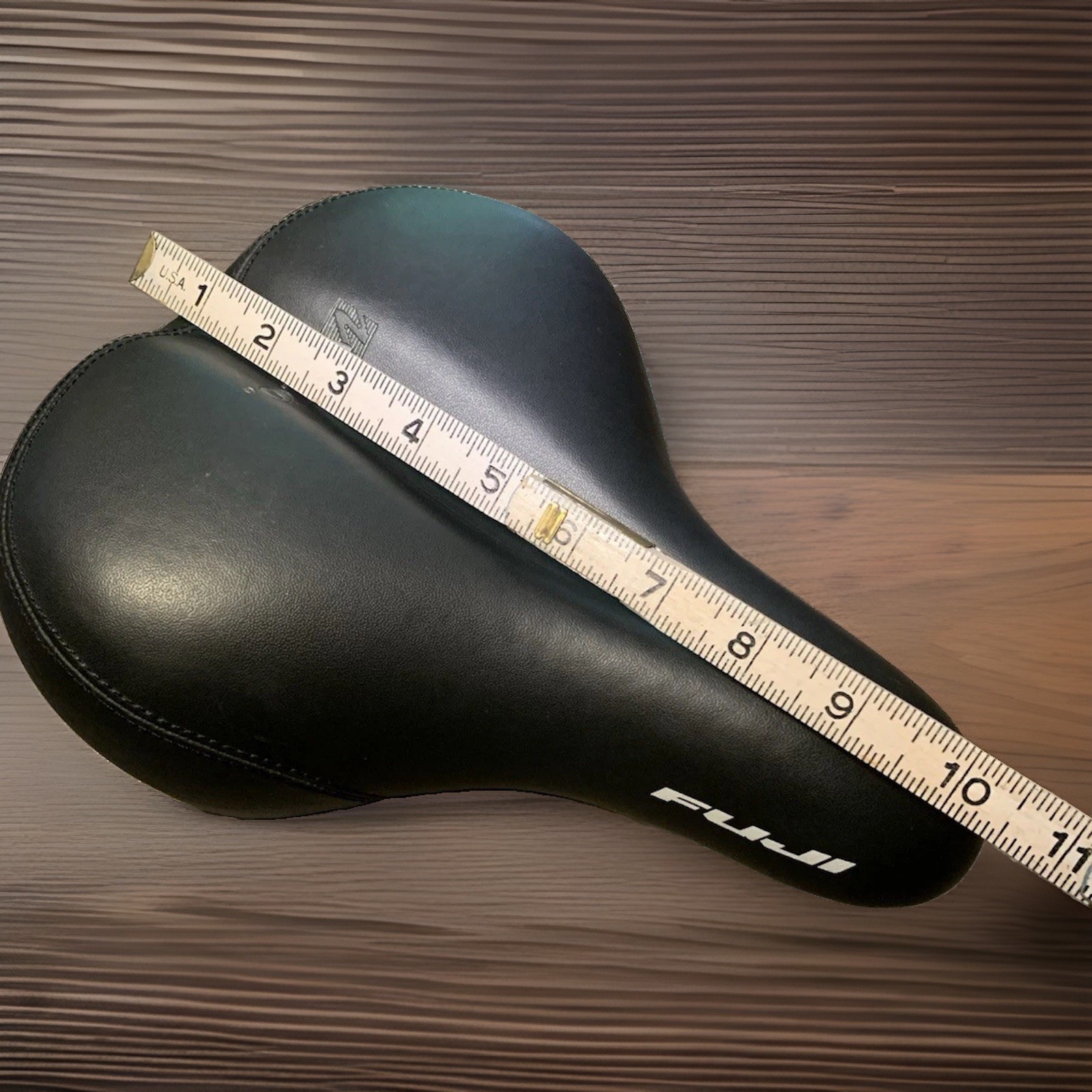 New- Fuji Velco, Comfortable Bicycle Ride*Plush Saddle Seat, Extra Pad, Nice