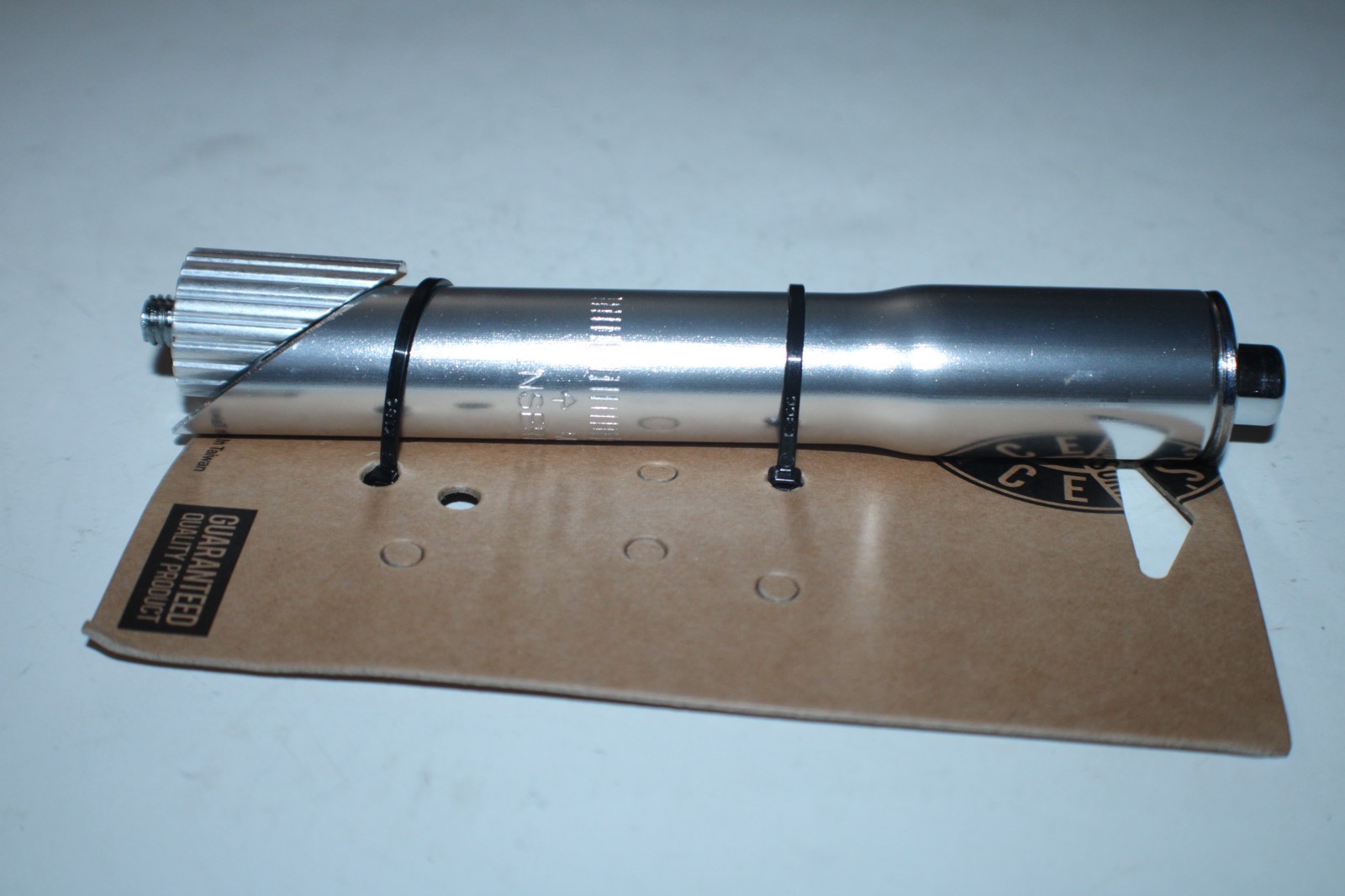 Extender Quill Stem Adaptor 25.4 to 28.6 Treadless Silver 145m Free USA Shipper!