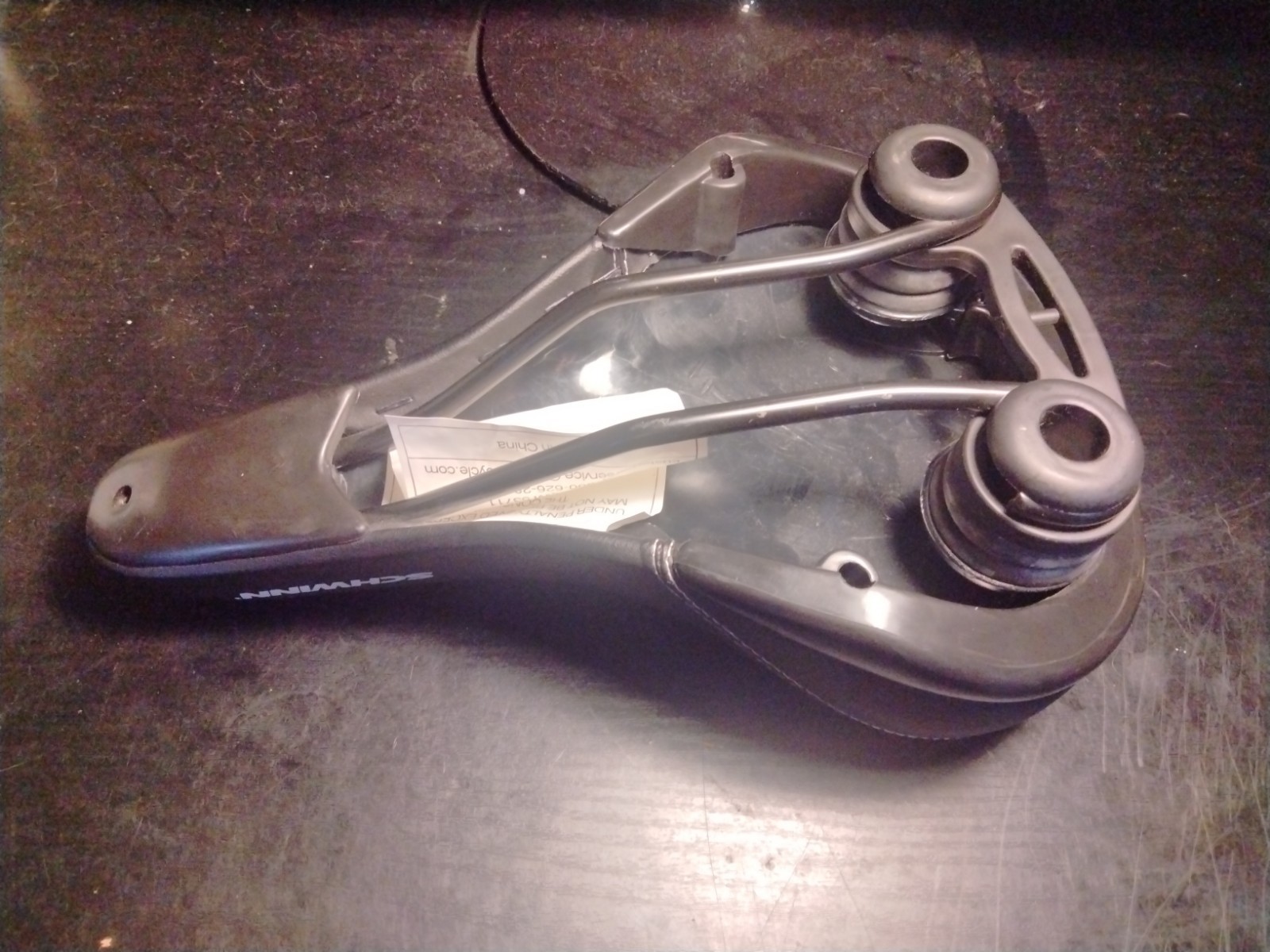Schwinn Quality Cruiser Bike Seat – Small Logo – Pristine!