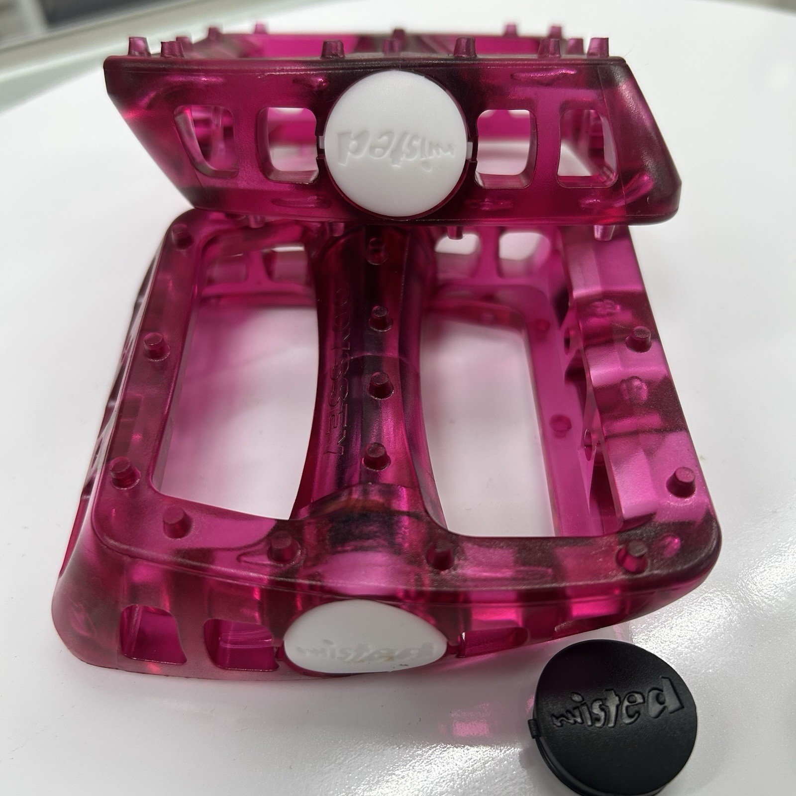 ODYSSEY TWISTED PC CLEAR BMX BIKE PEDALS 9/16 STRAWBERRY NEW RARE DISCONTINUED