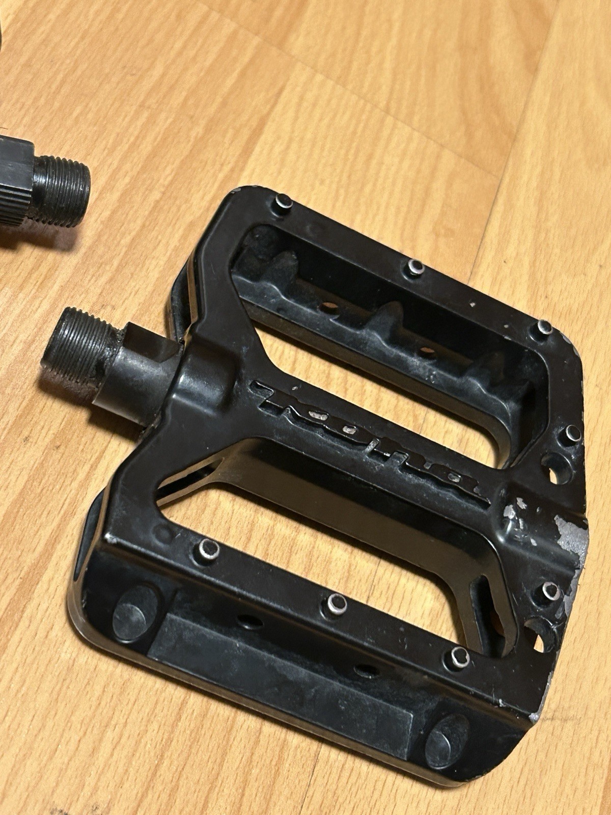 KONA Flat Platform Pedals Alloy Black BMX MTB Jackshit Wah Wah 9/16” CrMo Axle