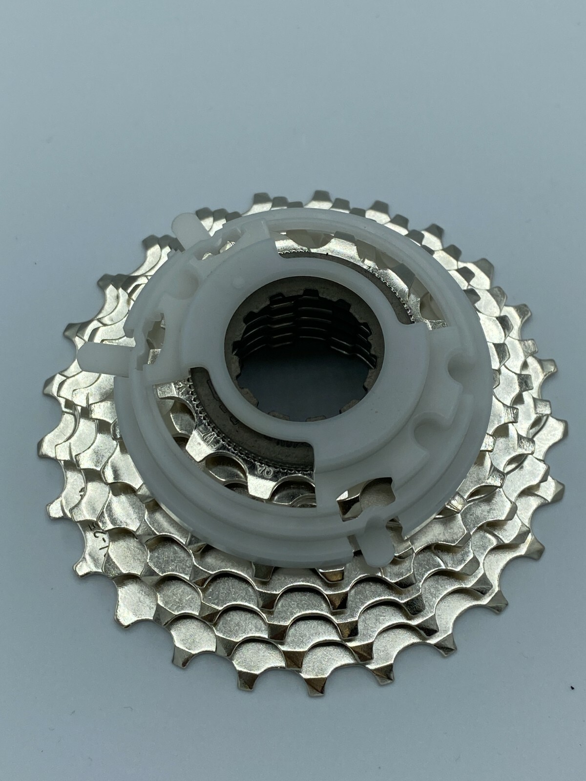 Shimano Claris/Sora CS-HG50 Cassette-8 Speed 12-25t Silver Road Bike Japan