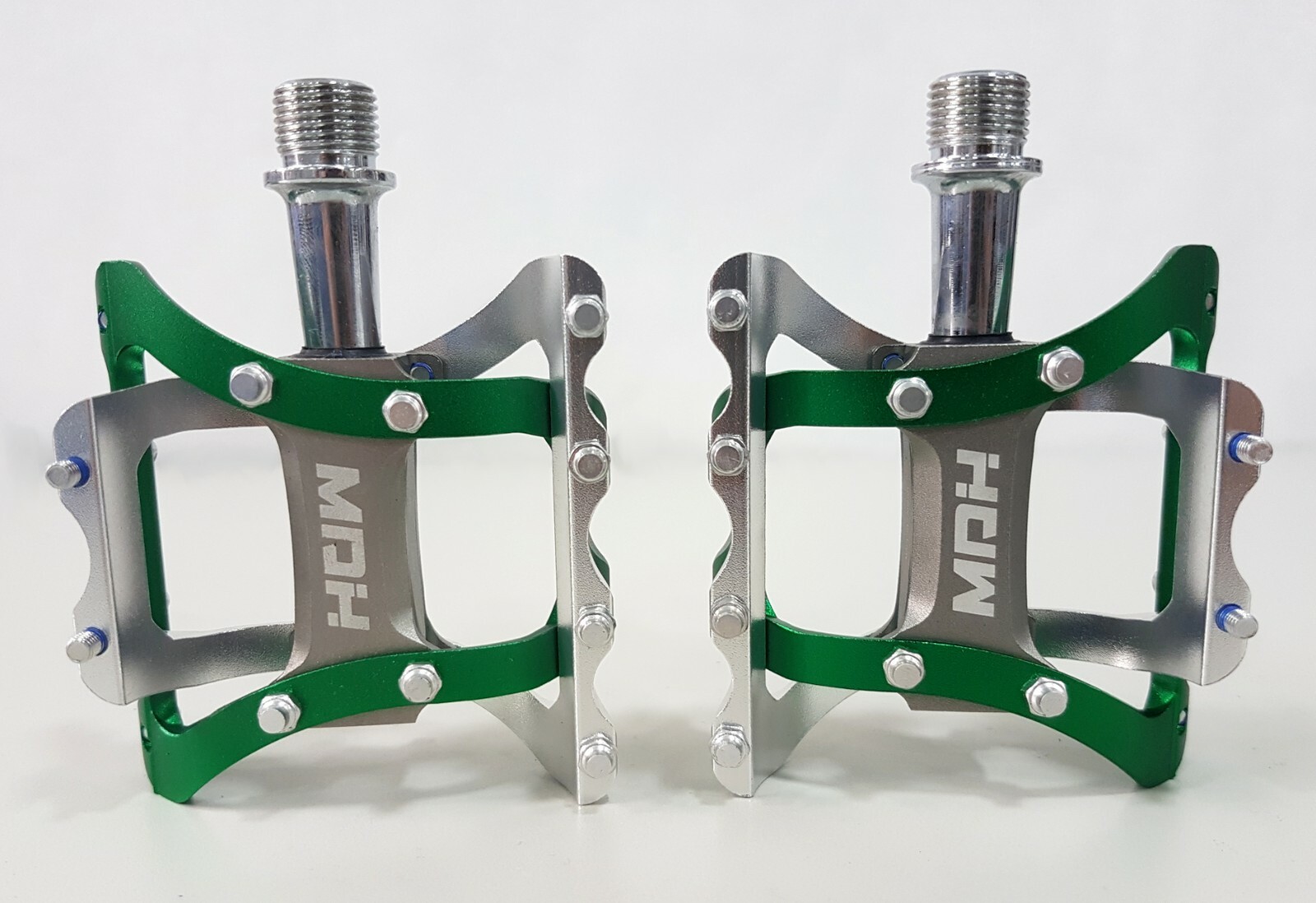MDH Change – Small Area PVB03 275g 92x75x30mm Bicycle Pedal Silver Green
