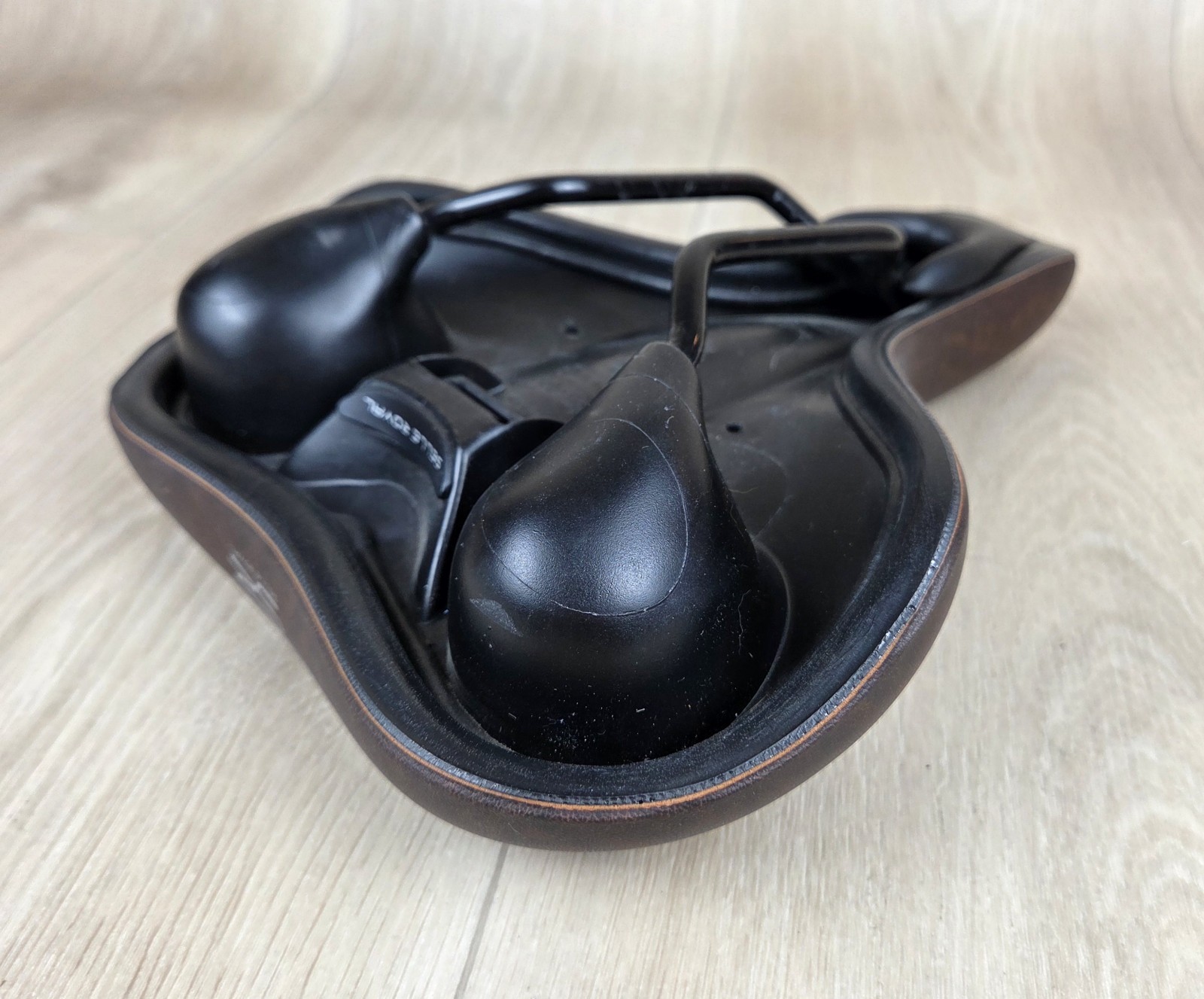 Selle Royal HZ Bike Seat Royal Gel Padding Bicycle Brown MADE IN ITALY A072