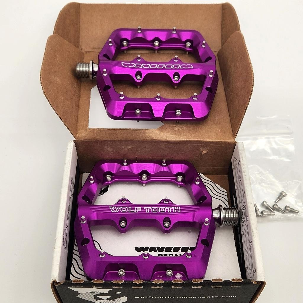 Wolf Tooth Waveform Aluminum Purple Platform Pedal MTB BMX 9/16″ OPEN PACKAGE