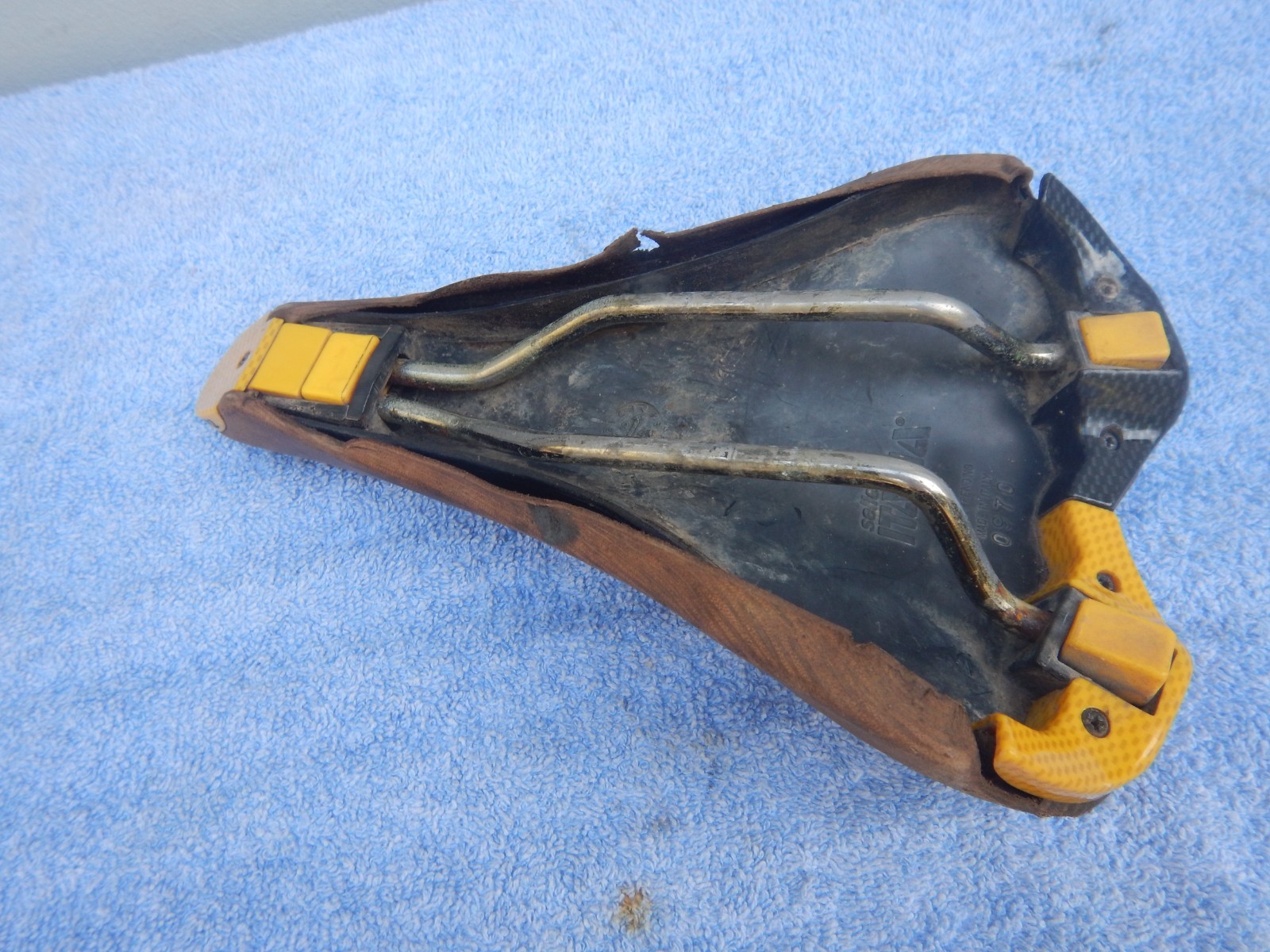 Selle Italia Turbo Mavic 2 Leather Bike Saddle Seat Vintage VERY USED