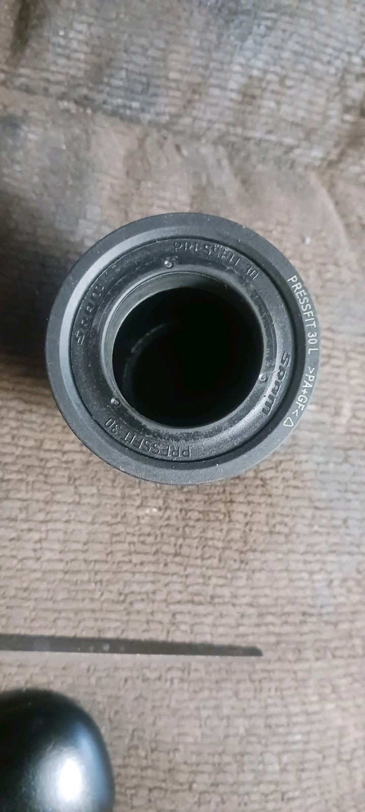 SRAM PressFit 30 68/92mm Bottom Bracket – Black (00.6418.009.000)