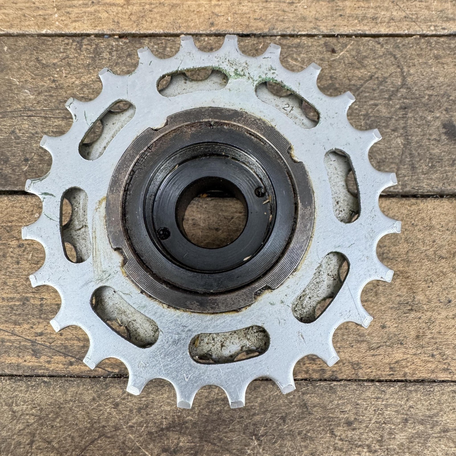 Vintage Suntour Freewheel 6 Speed 13-24T 24T Silver Steel Maeda Japan Road Bike