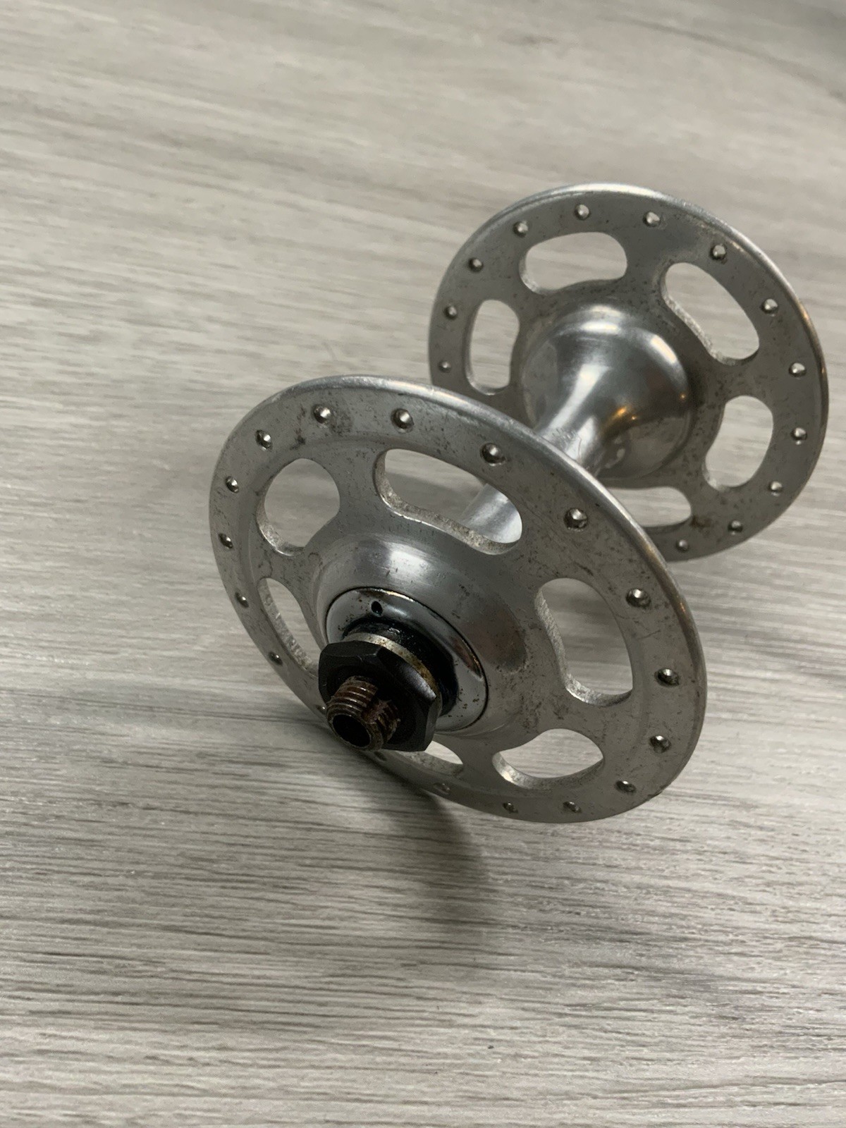 CAMPAGNOLO RECORD FRONT HUB 36 HOLE 100 MM SPACING HIGH FLANGE