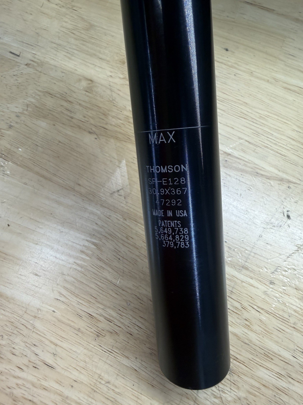 THOMSON Elite ZERO Setback 30.9mm x 367mm Black Seatpost