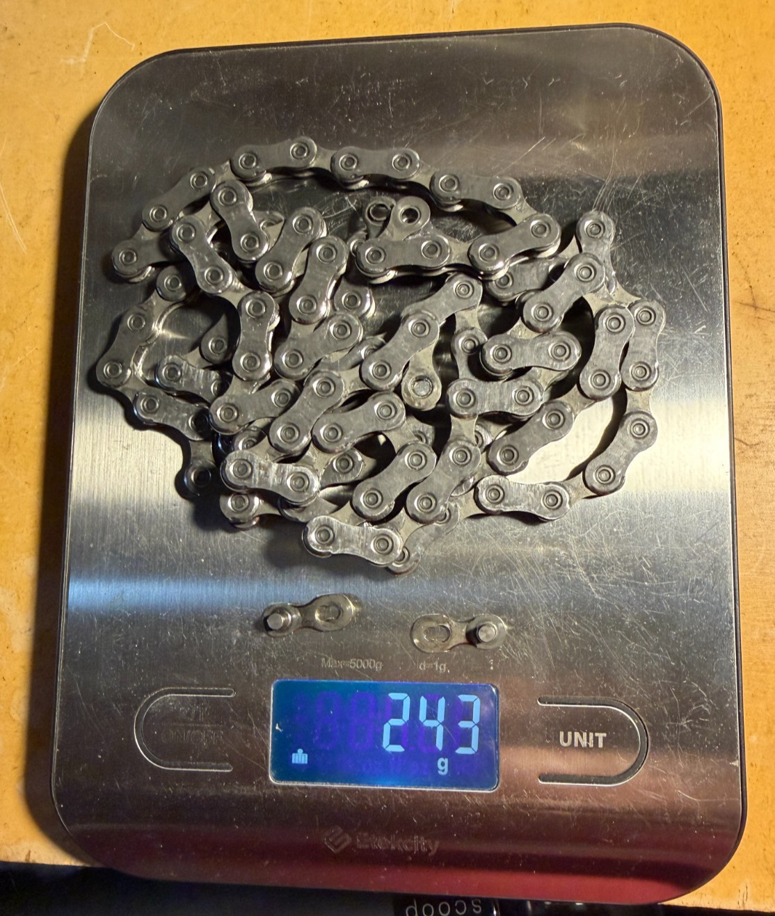 Shimano 12 spd chain 105 CN-M7100, 108 links, 2 Quick-Link connectors, light use