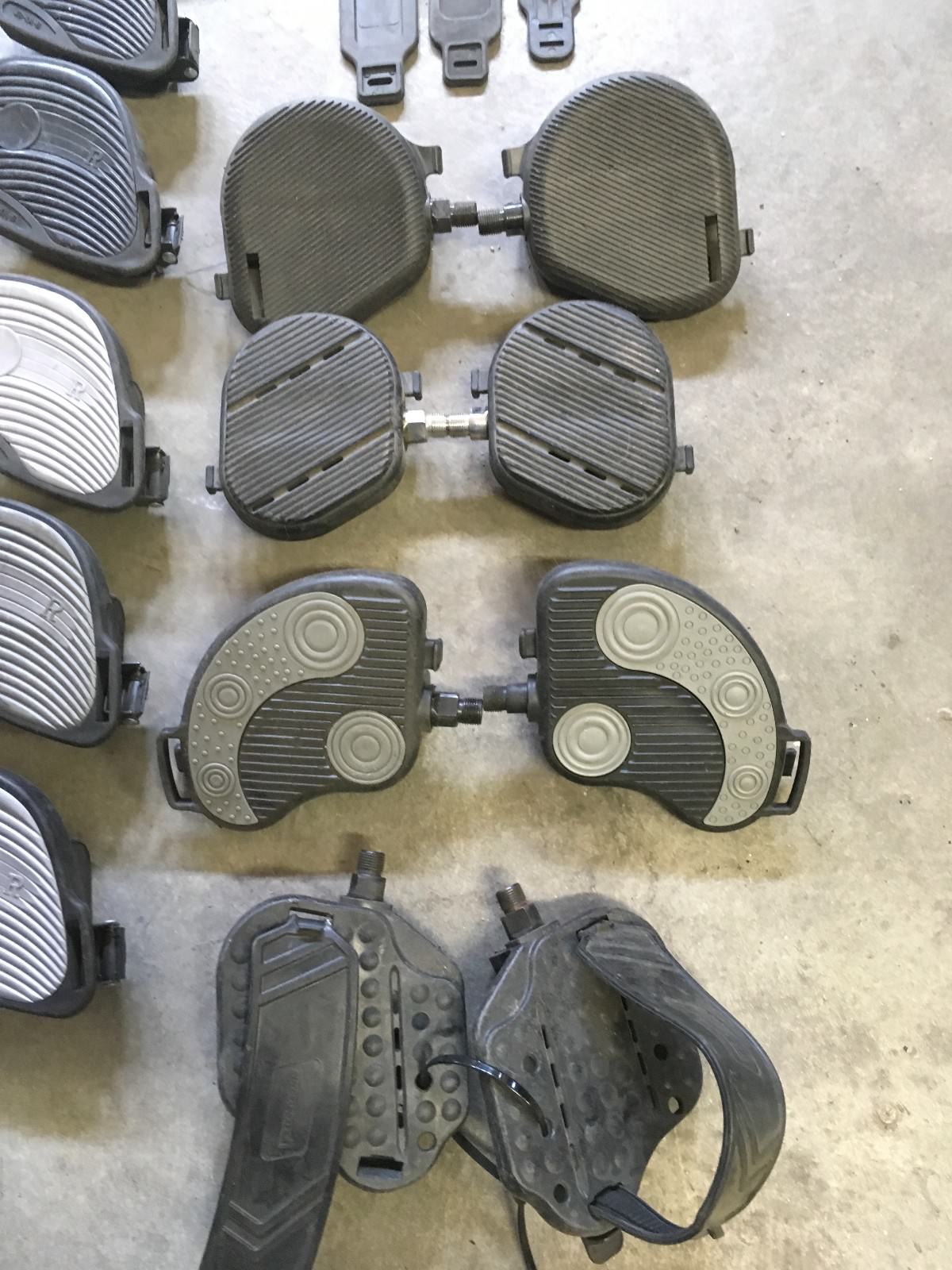 11 sets – Exercise Bike Replacement Pedals Stationary Bicycle-with misc15 pedals