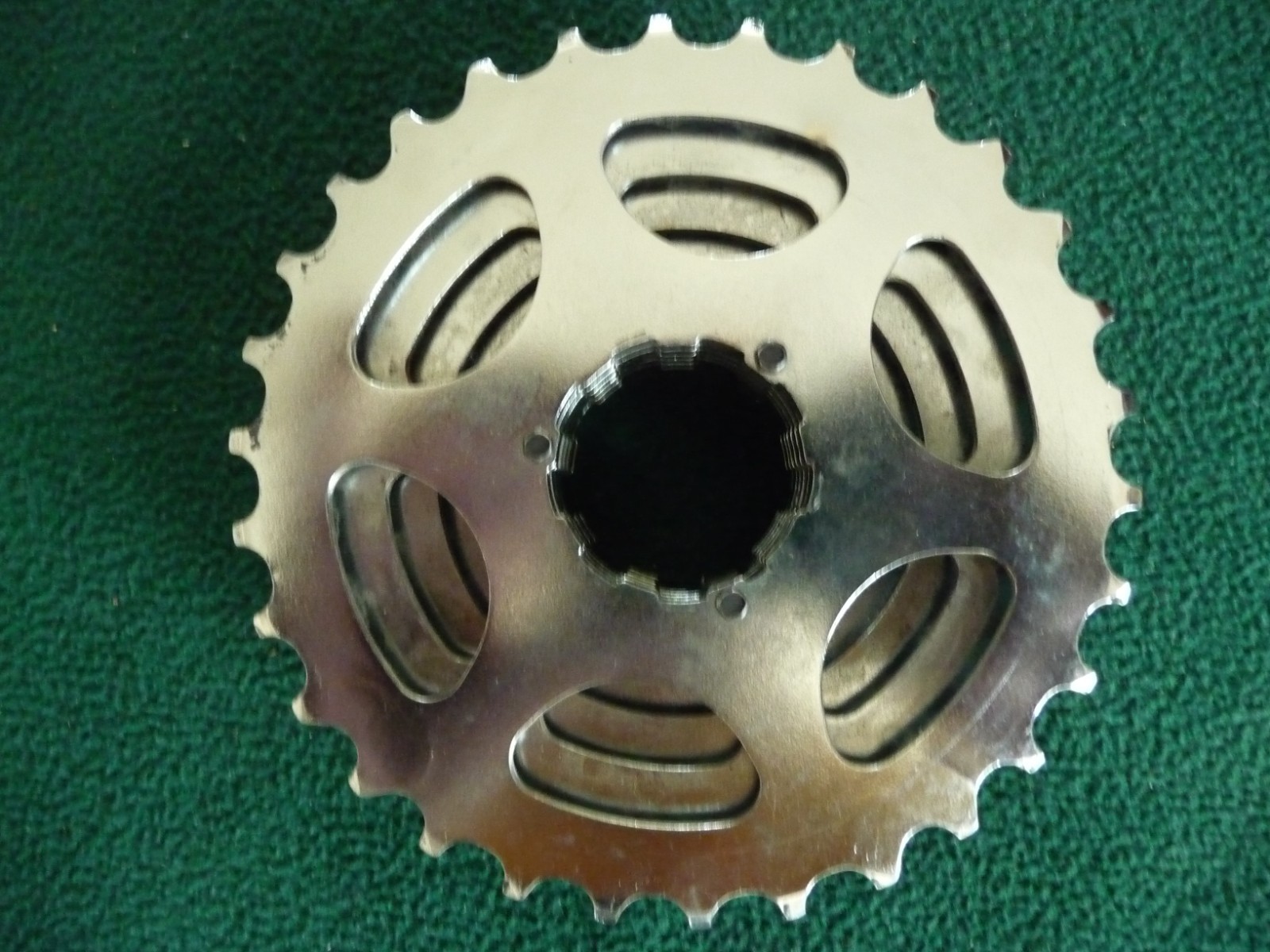 Shimano XT HG90 13-30 7spd cassette sprocket