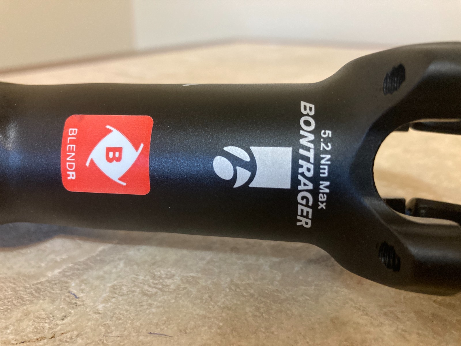 Bontrager Blendr Stem 1 1/8″ Threadless 100mm +/- 7º 31.8mm Black NEW