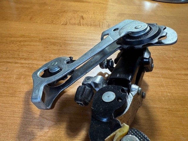 VINTAGE OLD SCHOOL SHIMANO ALTUS REAR DERAILEUR LONG 6 OR 7 SPEED BLACK NOT USED