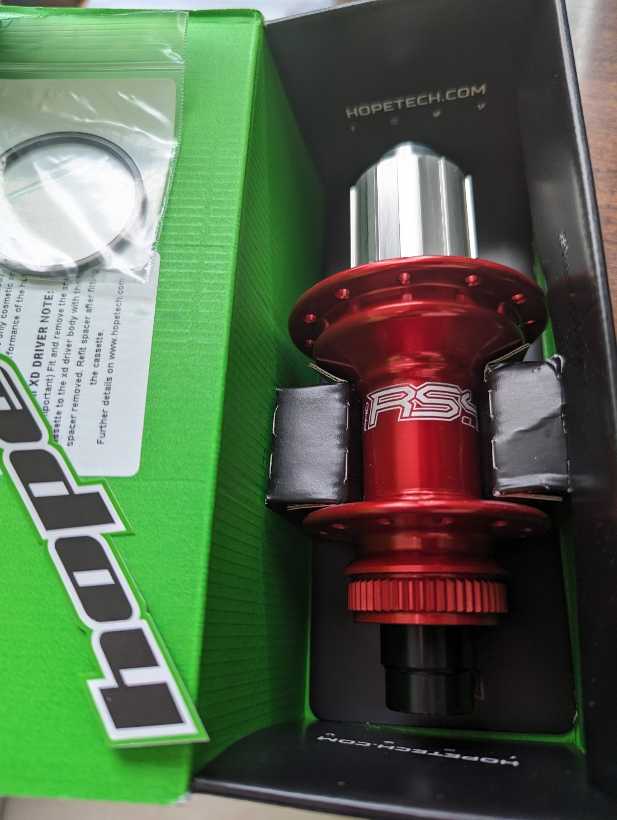 Hope RS4 142/12mm Center Lock CL Disc Road Rear Hub Red Shimano HG11 24h