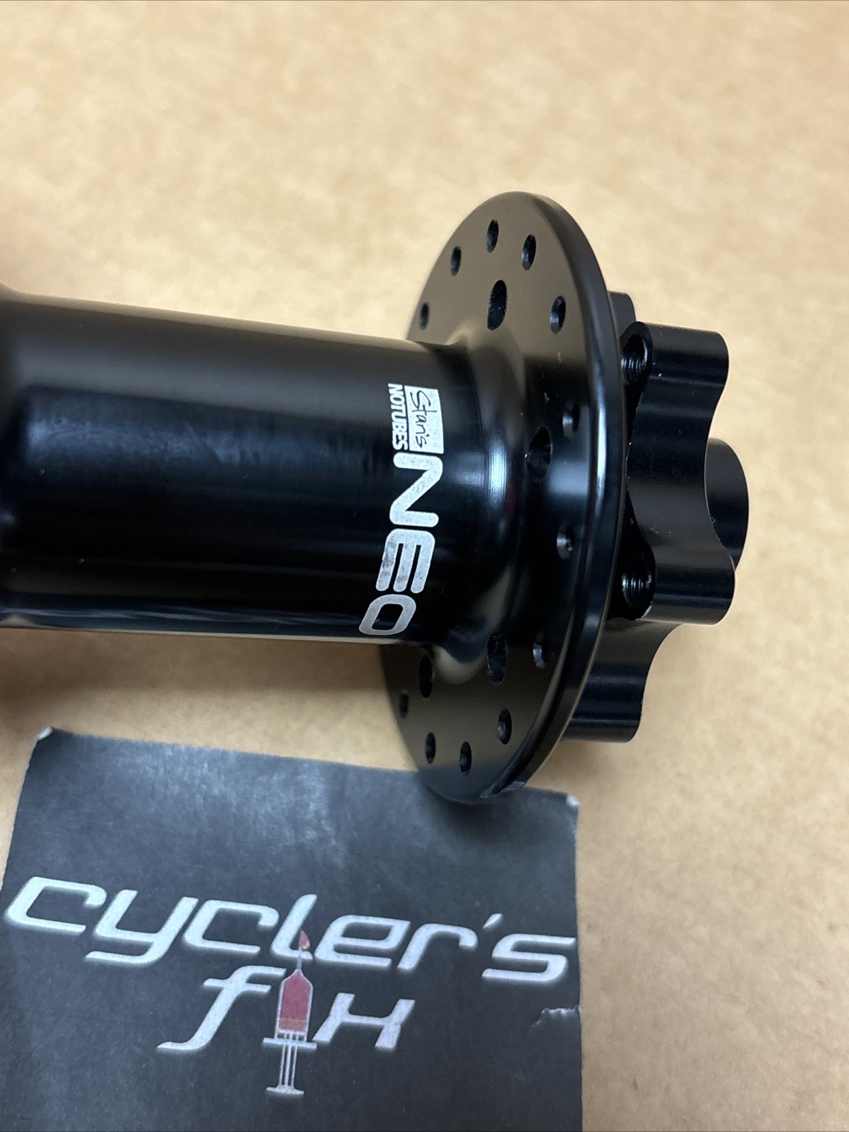 NEW 32H Stan’s NoTubes Neo Bicycle Front Hub 15×100 TA 6 Bolt Disc Gravel Road