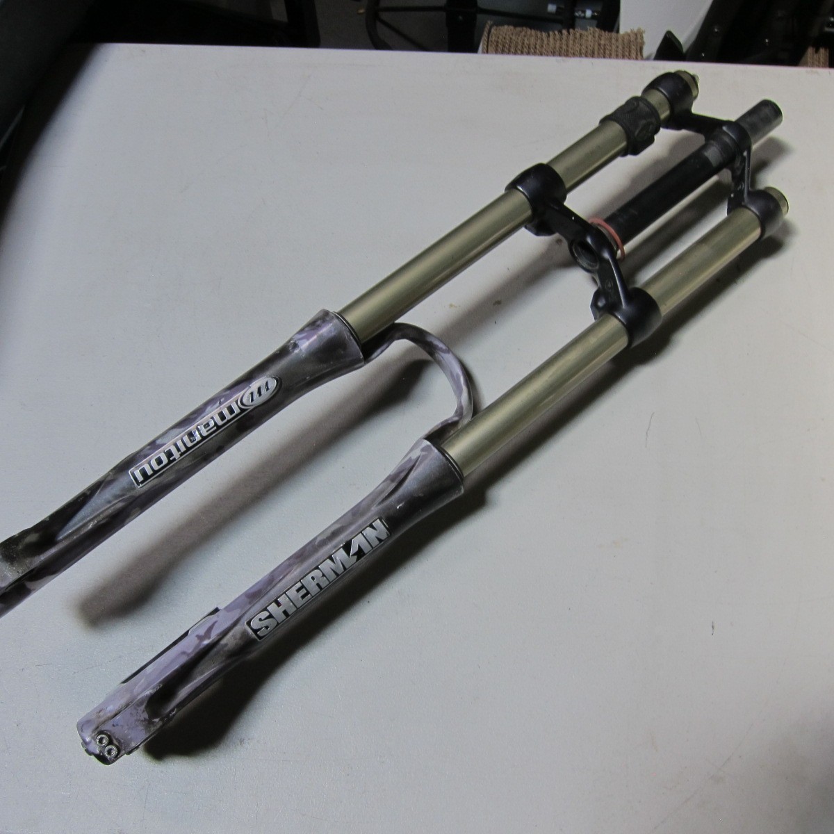 Manitou Sherman 170mm Travel 26″ Downhill DH Fork 2003 (FOR PARTS)