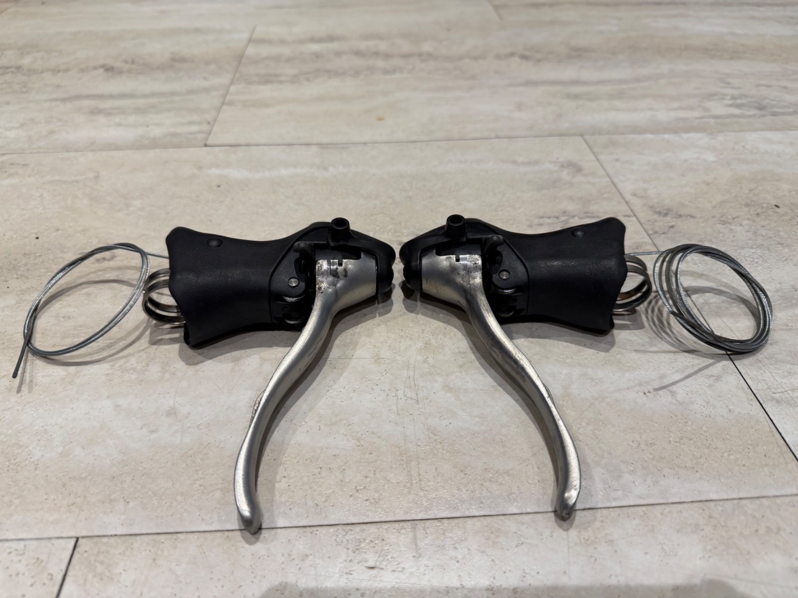ShimanoSora 2×9 Speed Shift/Brake lever set Used selling for parts read listing