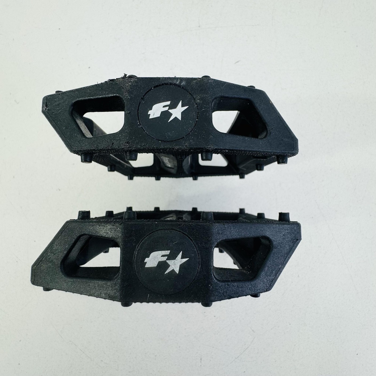 Vintage Fyxation Platform Bike Pedals 9/16″ Pair Black Plastic MTB BMX A56