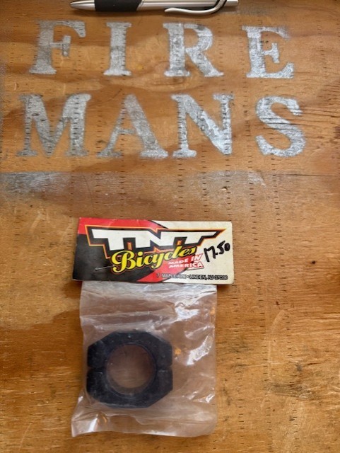 NOS TNT Stamped Seat Post Clamp 1 1/8″ Old School vintage BMX 28.6 Black, gt,etc