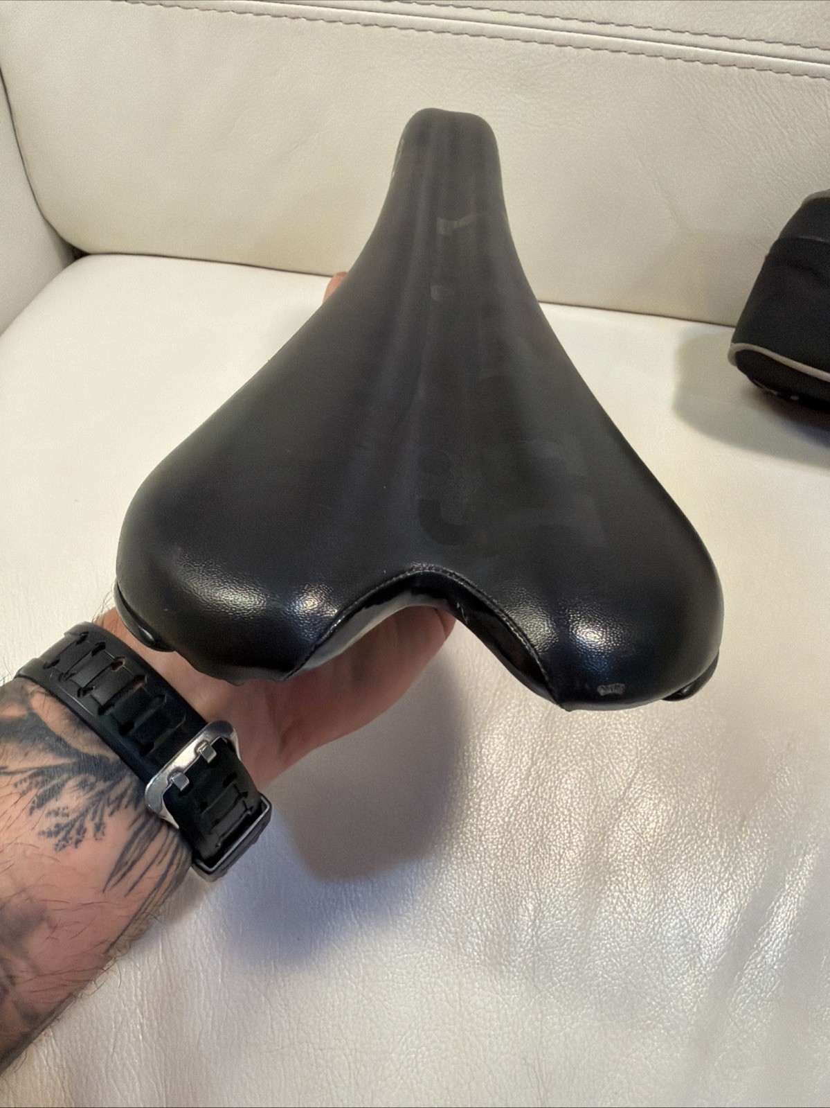 Fizik Aliante Vs Kium Rail Bike Saddle With Fizik Bag