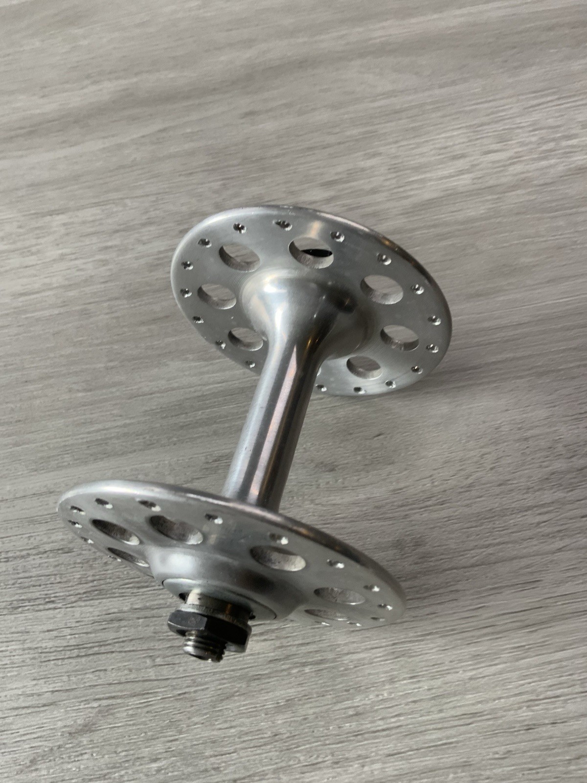 CAMPAGNOLO TIPO FRONT HUB 36 HOLE 100 MM SPACING