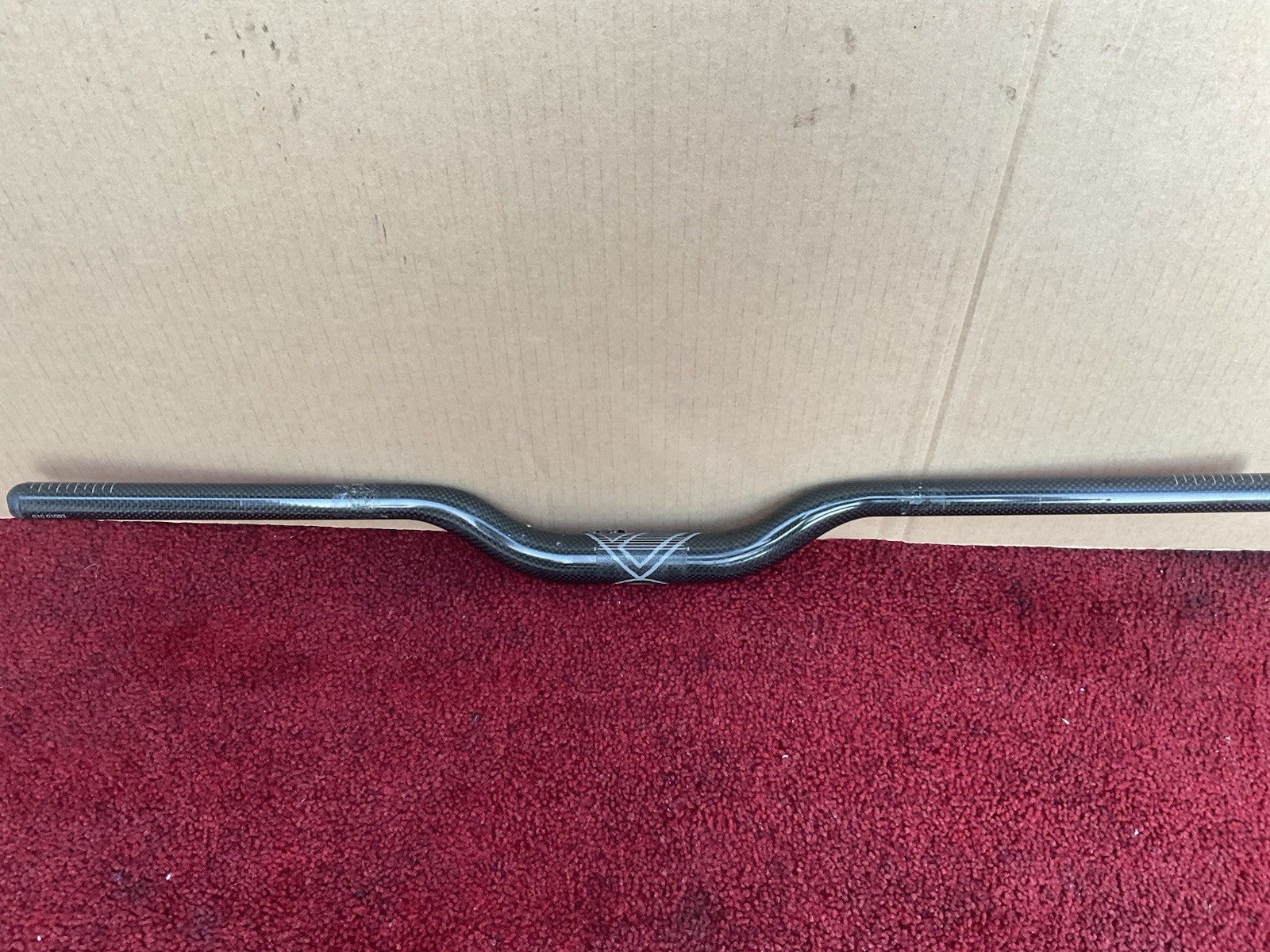 gravity carbon bicycle bar 31.8mm / 40mm / 710mm In Nice Condition