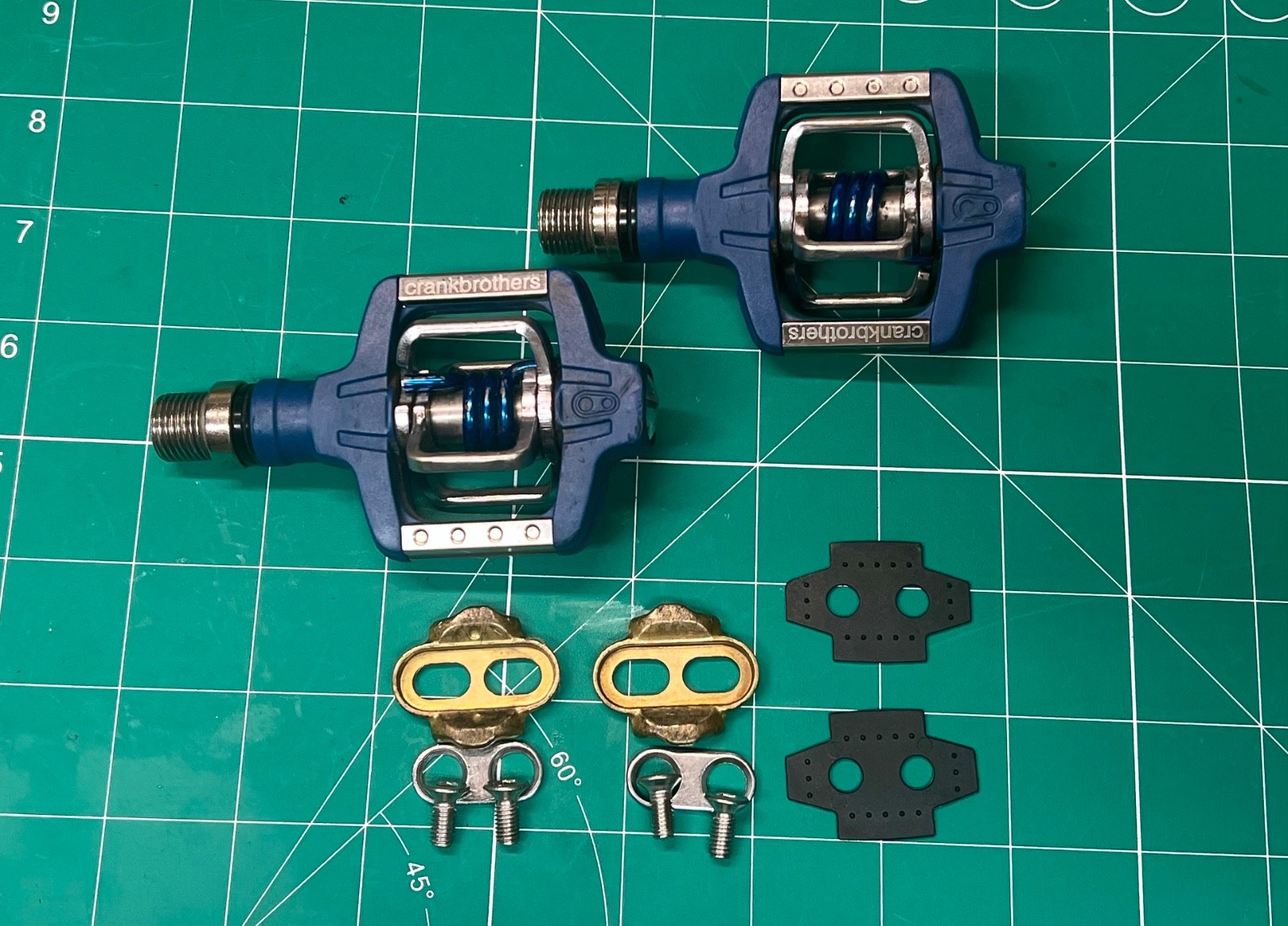 Crank Brothers Candy 2 Clipless Mountain Bike Pedals Blue/Silver w/ Cleats