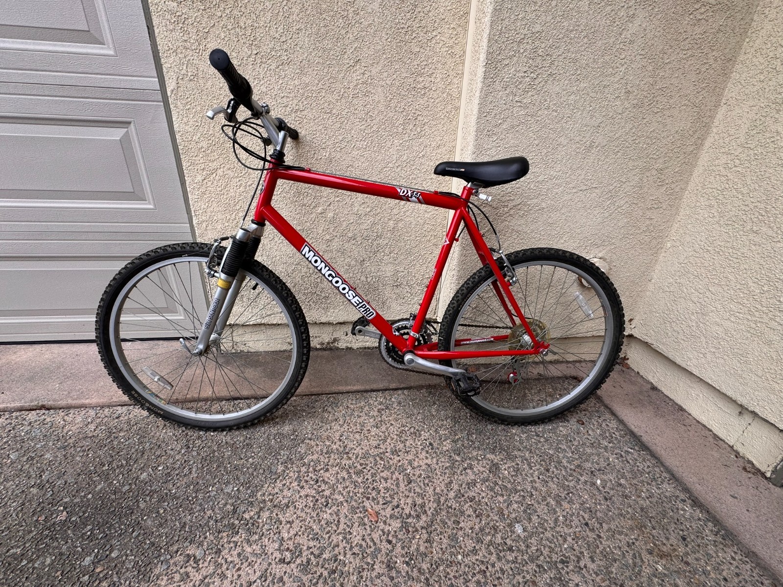Bike Mongoose Pro DX 3.3