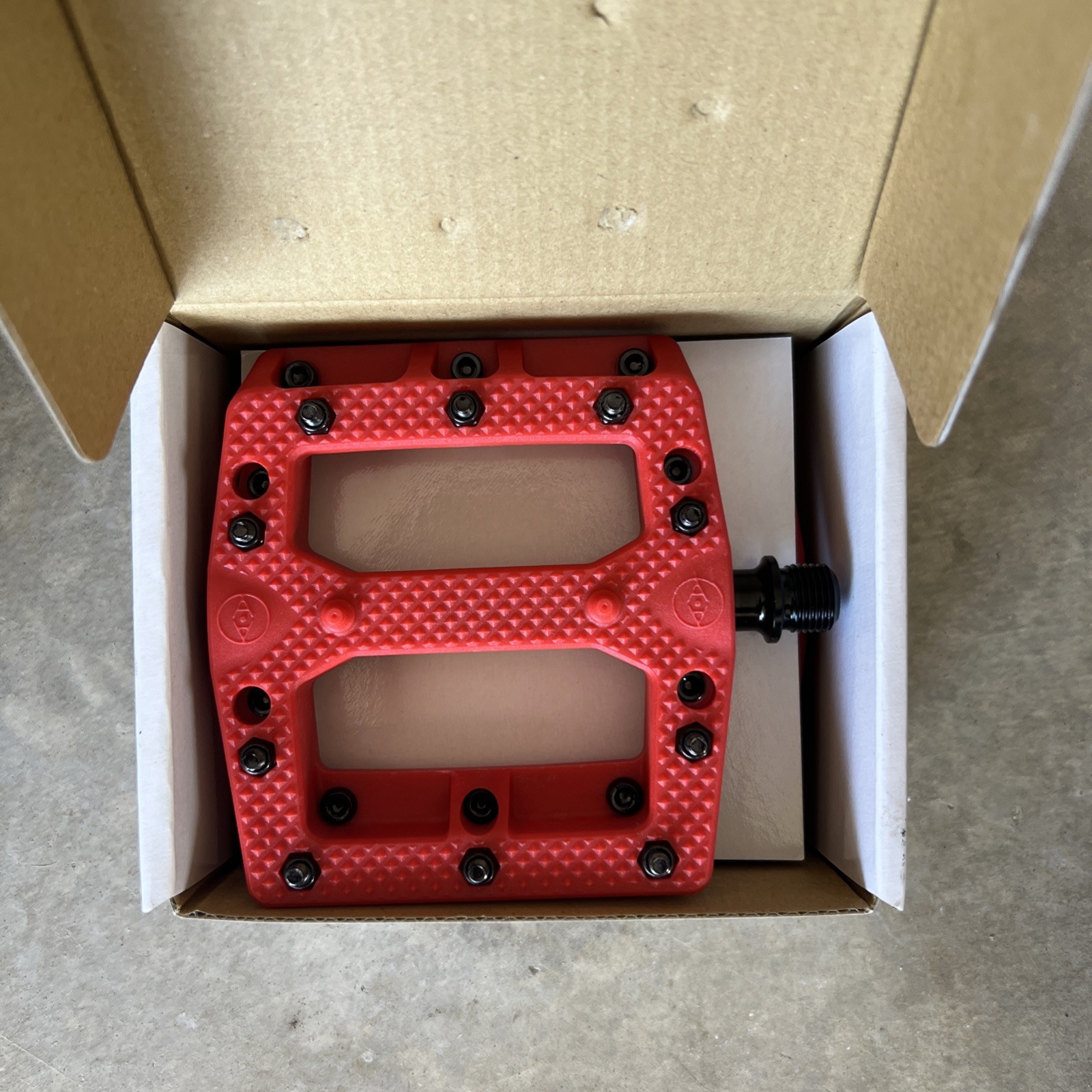 Alienation Foot Fetish 9/16in Platform Pedals | Durable Thermoplastic, CNC