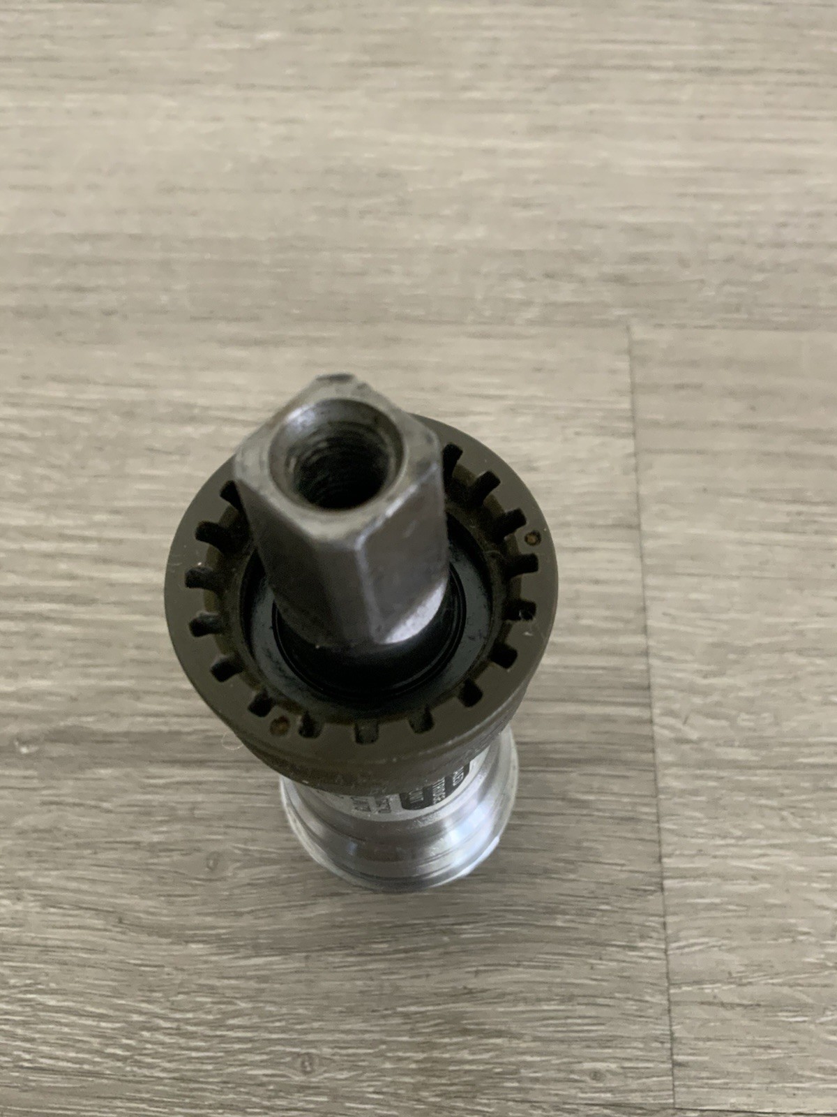 SHIMANO SEALED BOTTOM BRACKET 68-111 MM BRITISH THREADING MODEL UN73