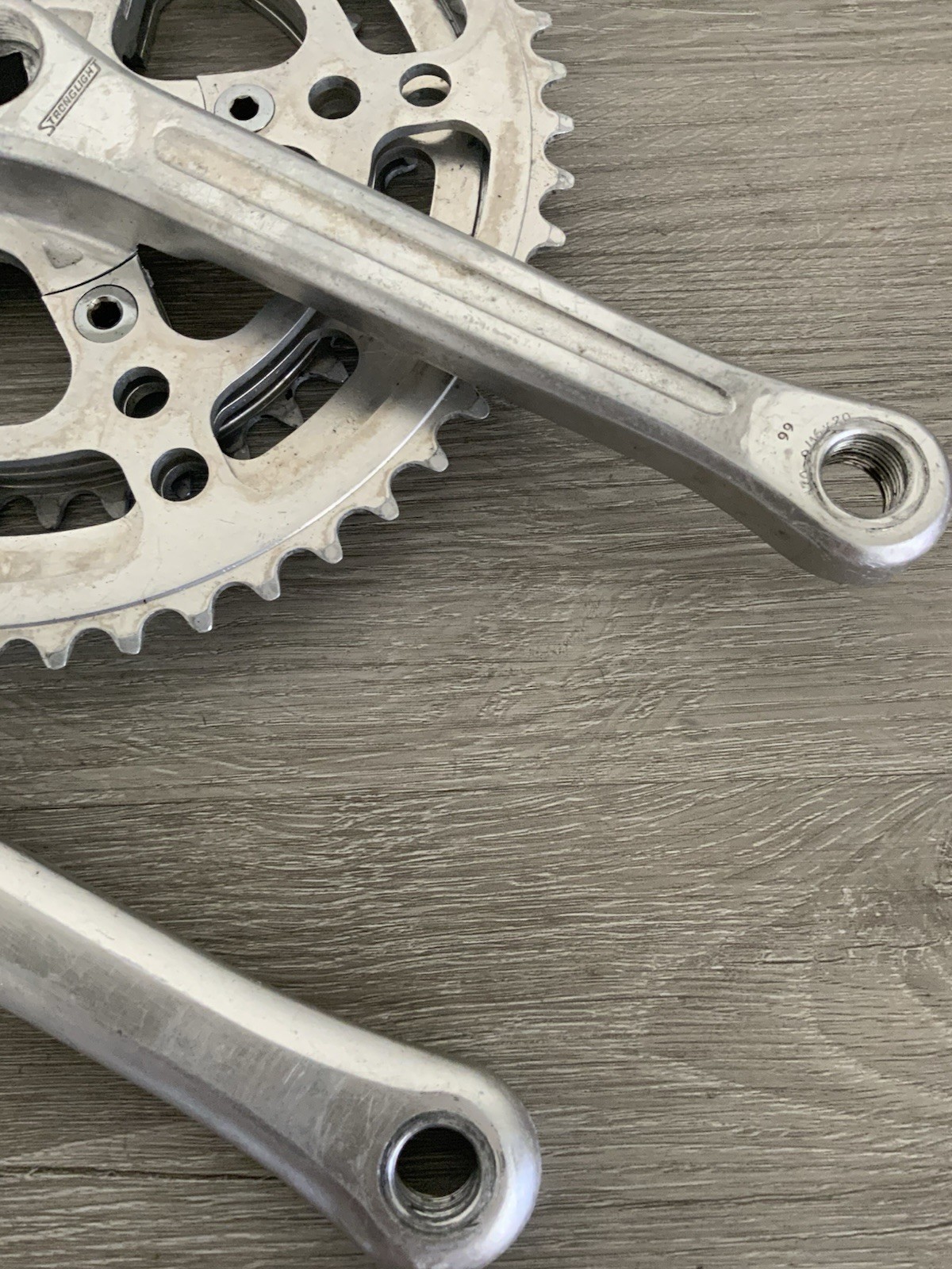 STRONGLIGHT CRANKSET TRIPLE 36-47-52 TOOTH 170 MM ARM LENGTH 9/16 PEDAL THREADS