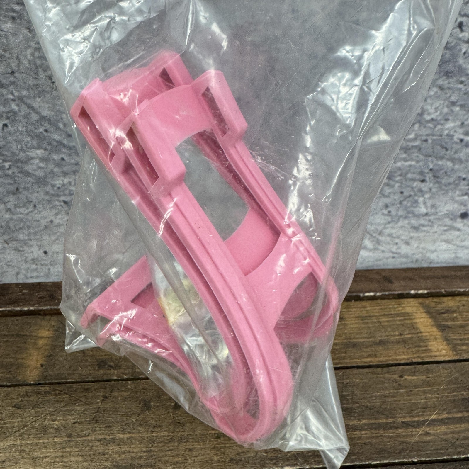 Vintage CatEye Toe Clips NOS TC-200 Pink NOS Composite Pair Japan Bike 80s