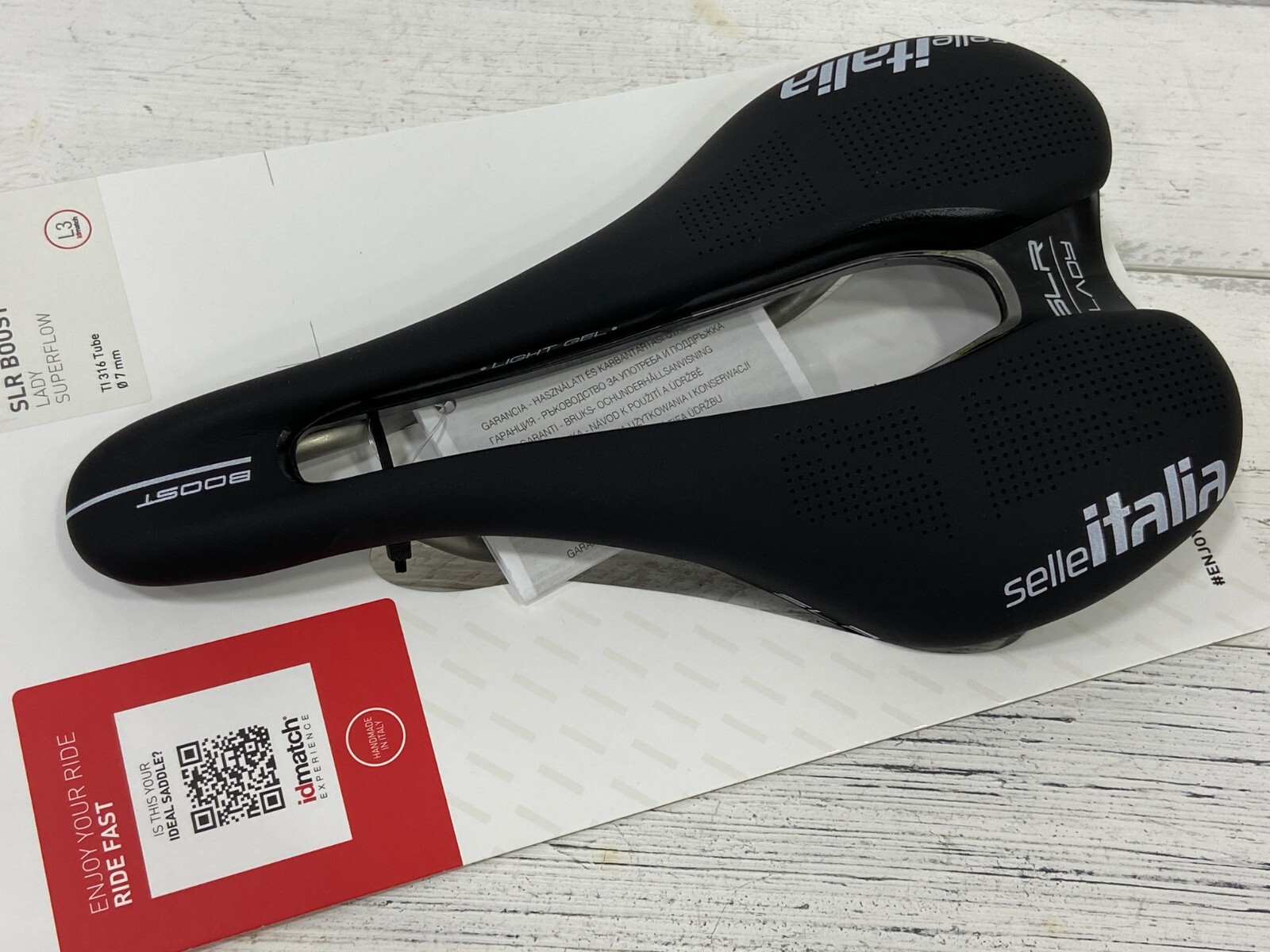 Selle Italia SLR Boost Lady Superflow L3 Ti Rail Saddle
